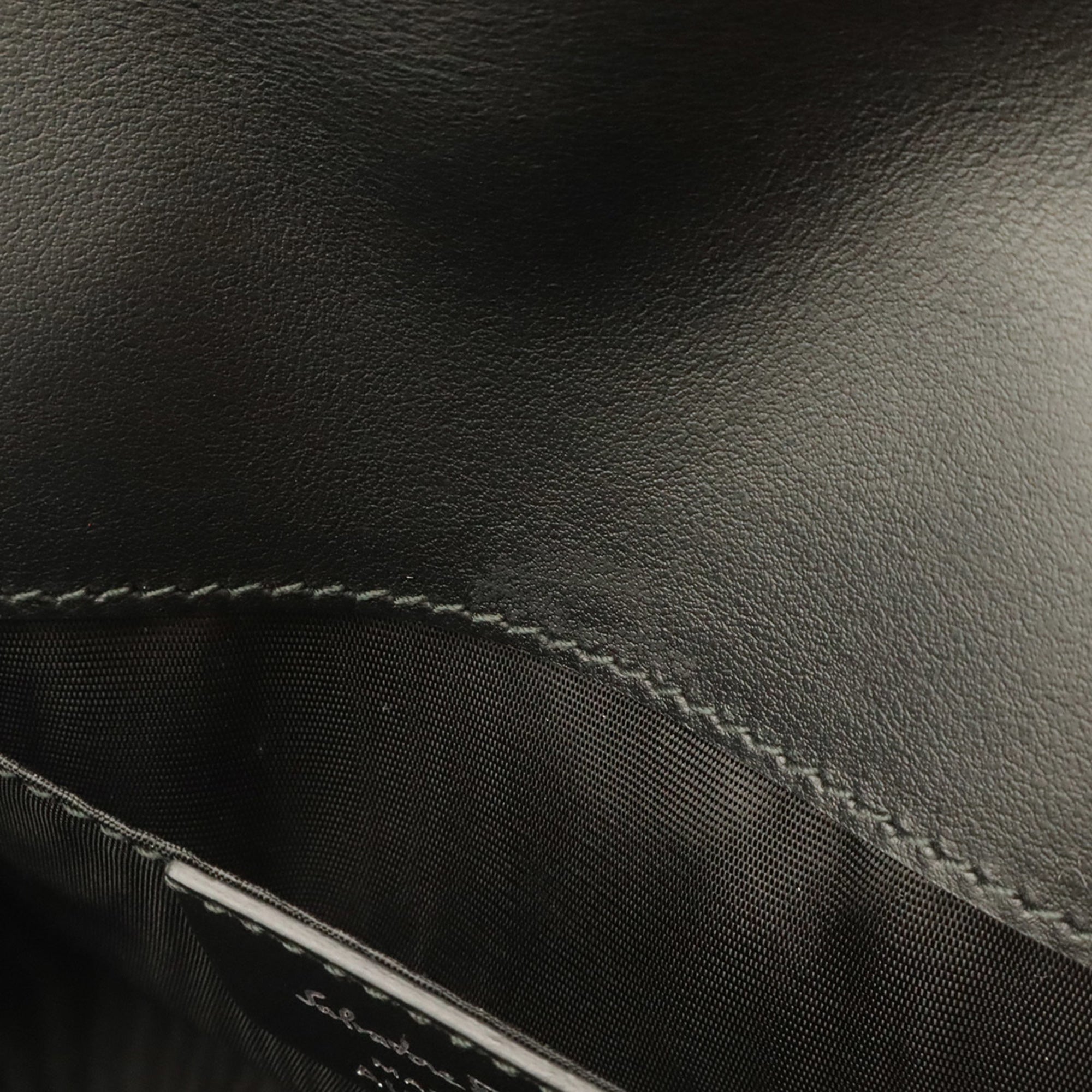 Salvatore Ferragamo Black Patent Leather Pochette Shoulder Bag (Pre-Owned)