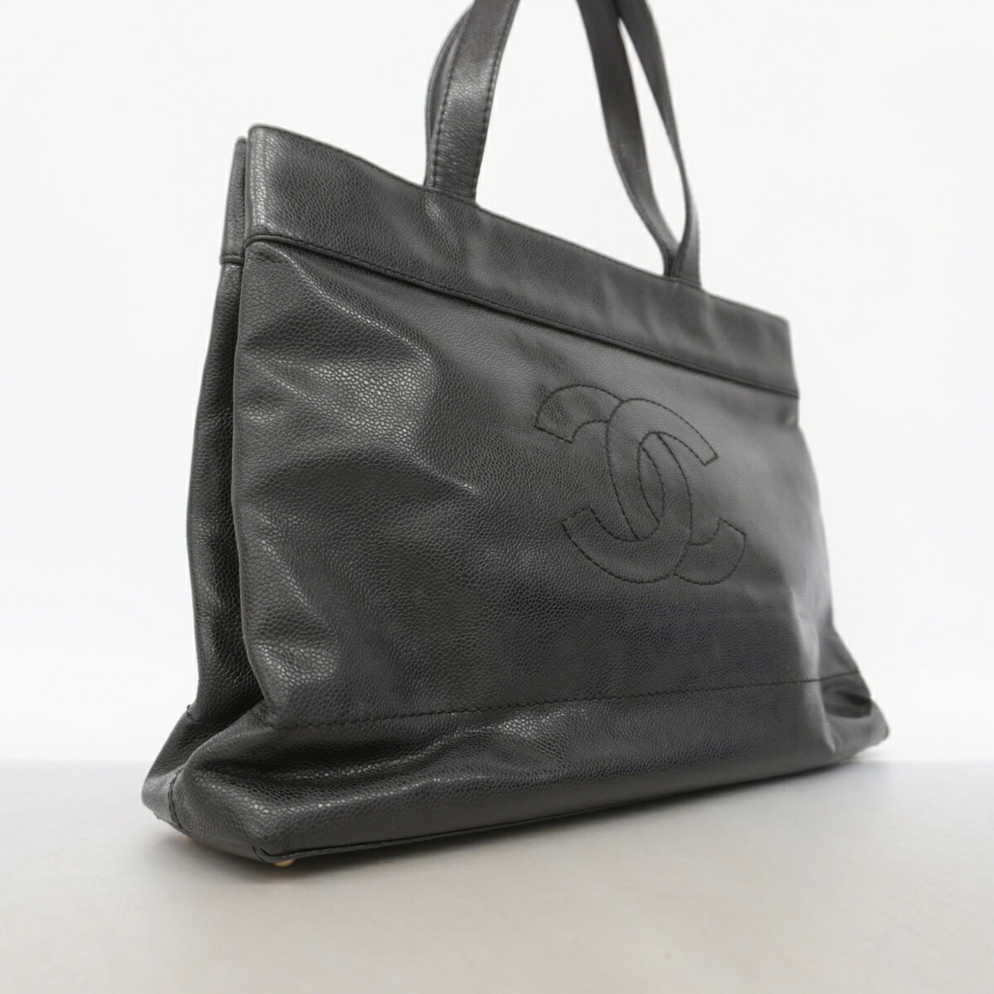 Chanel Black Grained Calfskin Tote Bag (Pre-Owned)