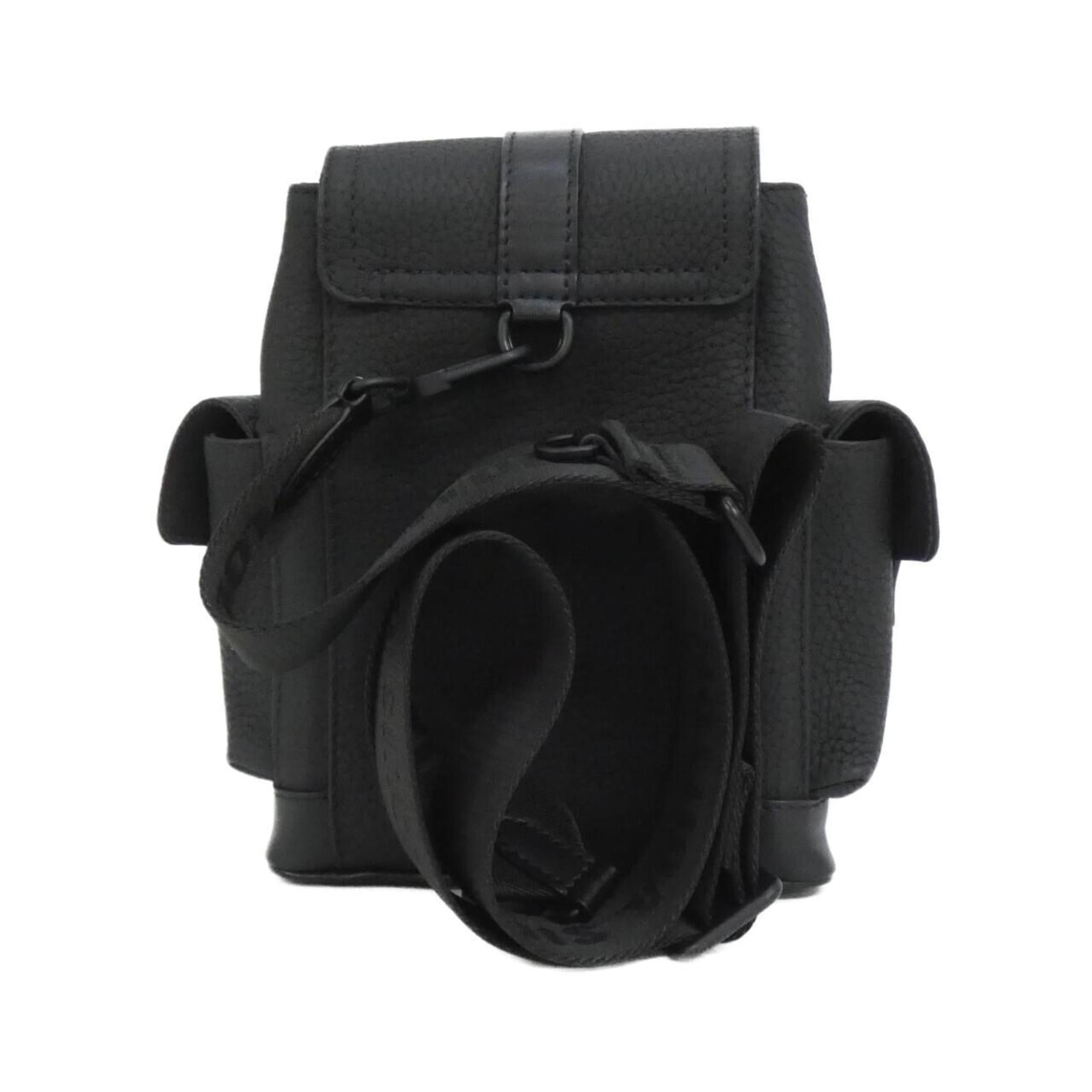 Louis Vuitton Black Leather Shoulder Bag (Pre-Owned)