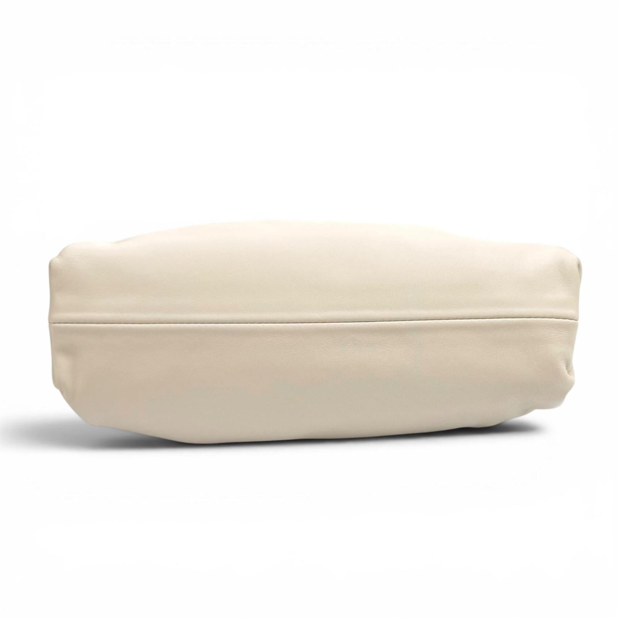 Bottega Veneta Ivory Leather Pouch Shoulder Bag (Pre-Owned)