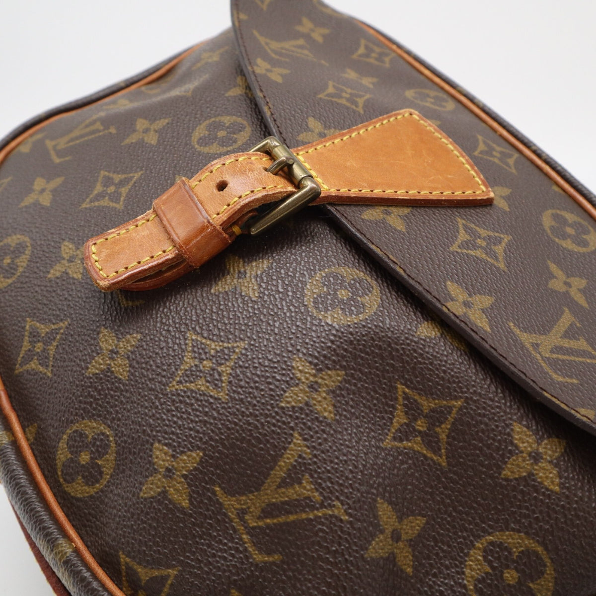 Louis Vuitton Beige Brown Monogram Shoulder Bag (Pre-Owned)