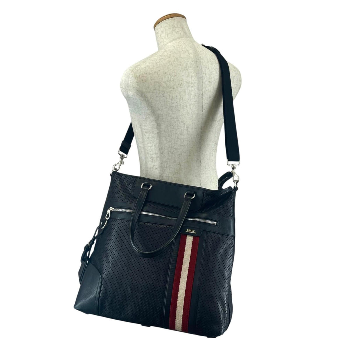 Bally Black Leather Shoulder Bag Tote Bag (Pre-Owned)