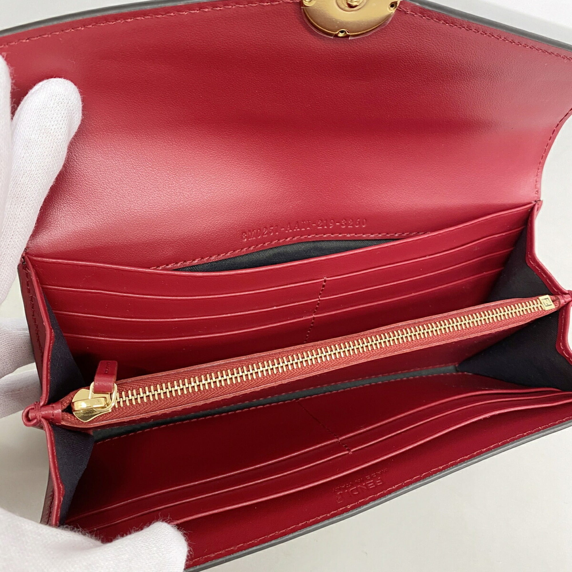 Fendi Brown Red Color Leather Long Wallet (Bi-Fold) (Pre-Owned)