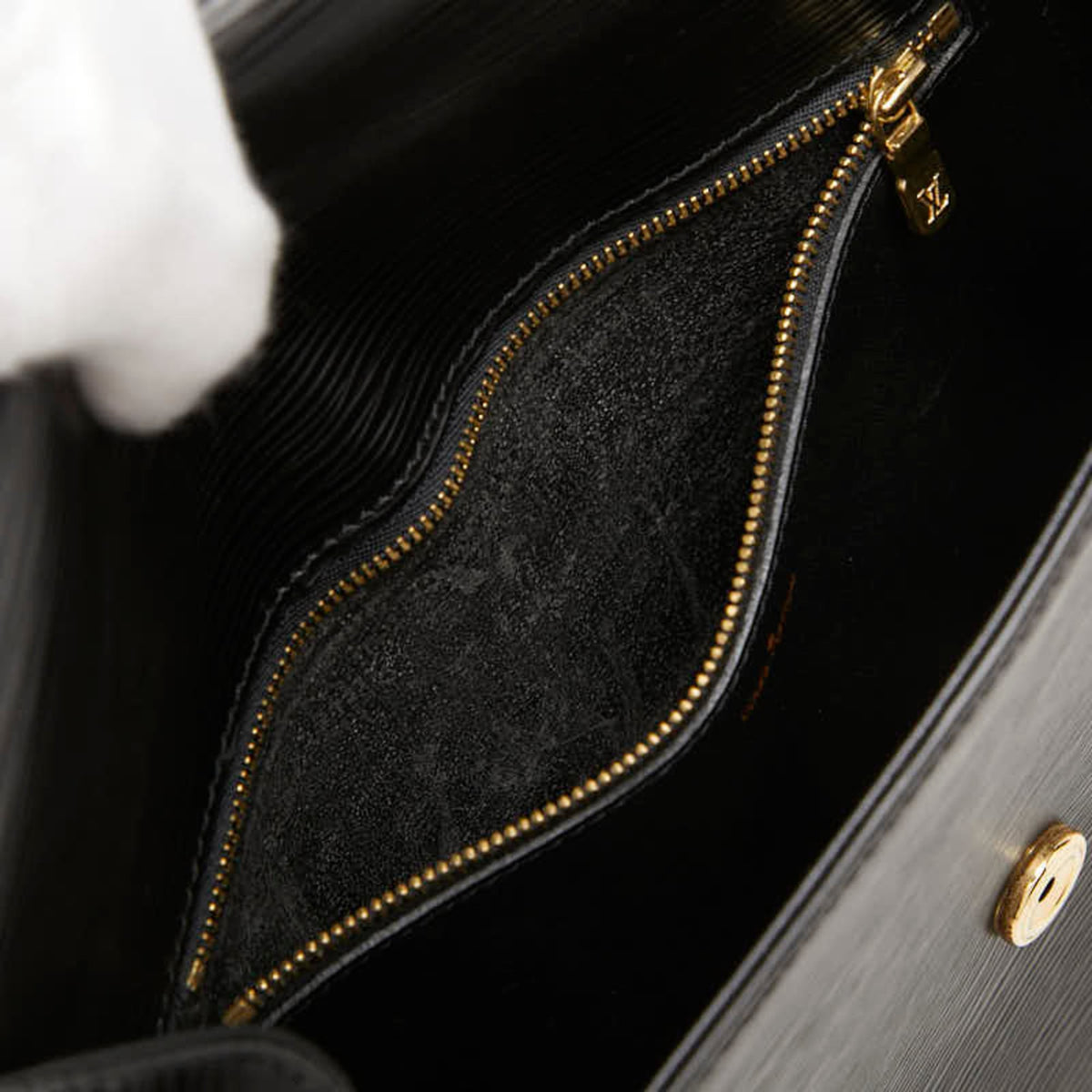 Louis Vuitton Epi Black Noir Leather Shoulder Bag (Pre-Owned)