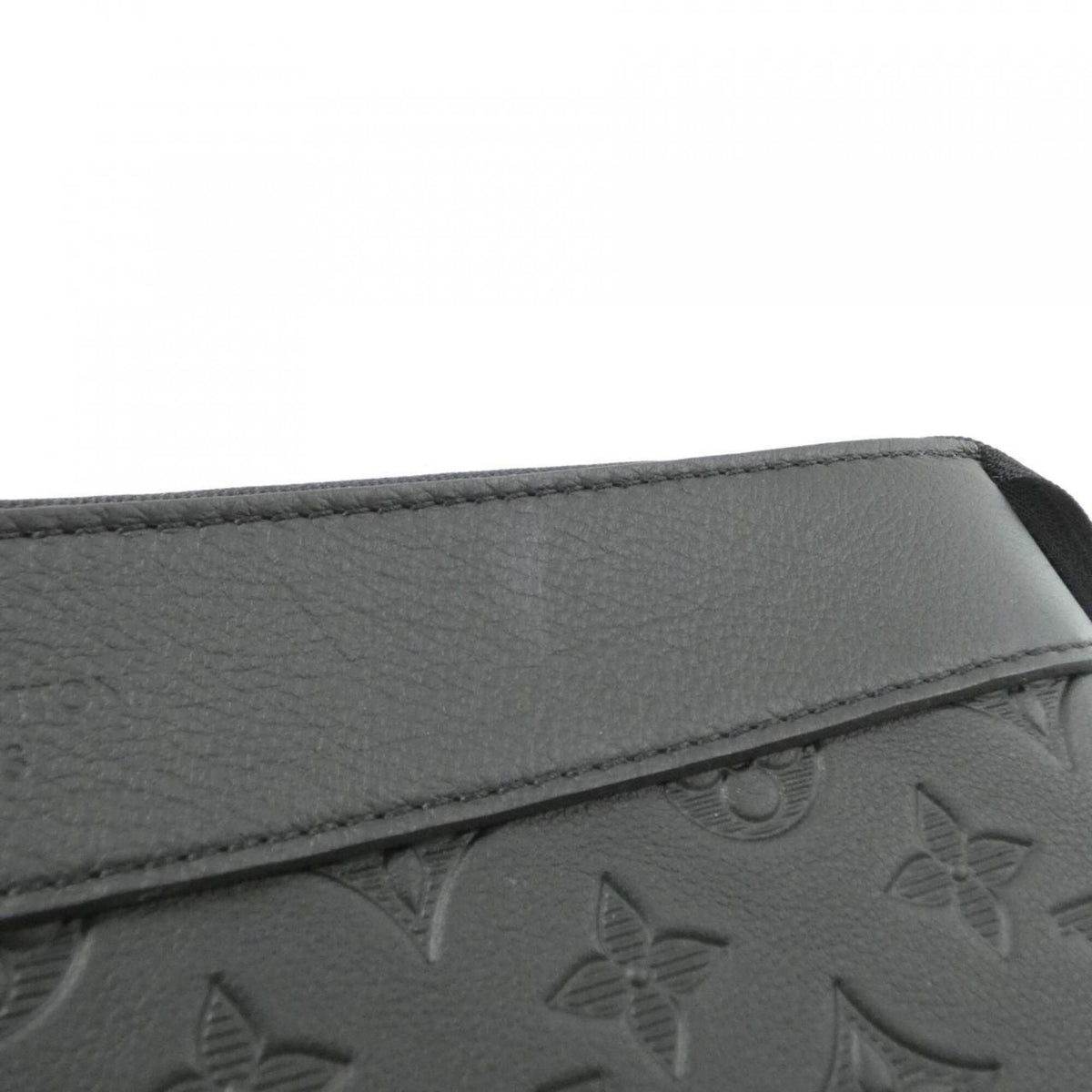 Louis Vuitton Black Leather Handbag Pochette (Pre-Owned)