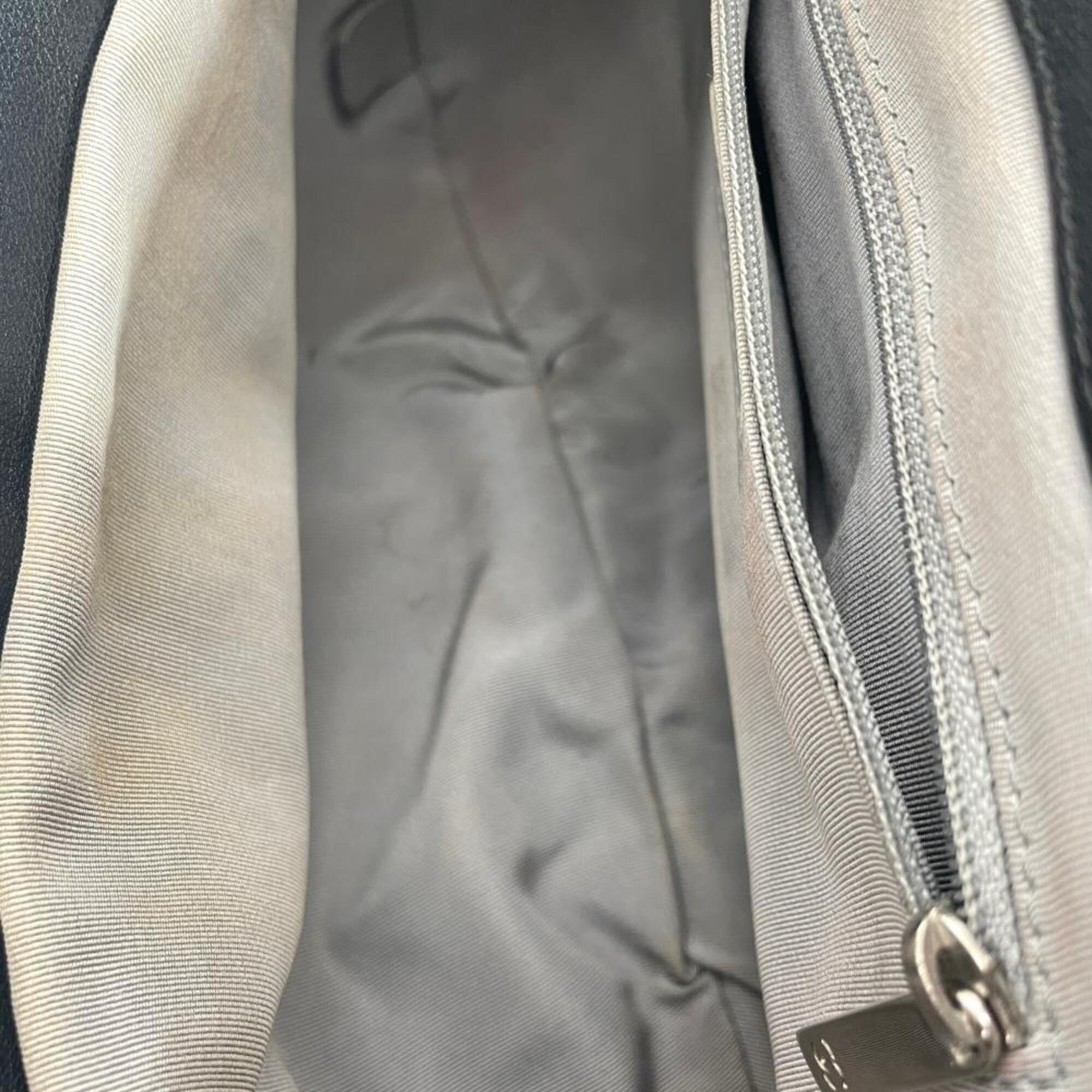 Chanel Black Leather Shoulder Bag (Pre-Owned)
