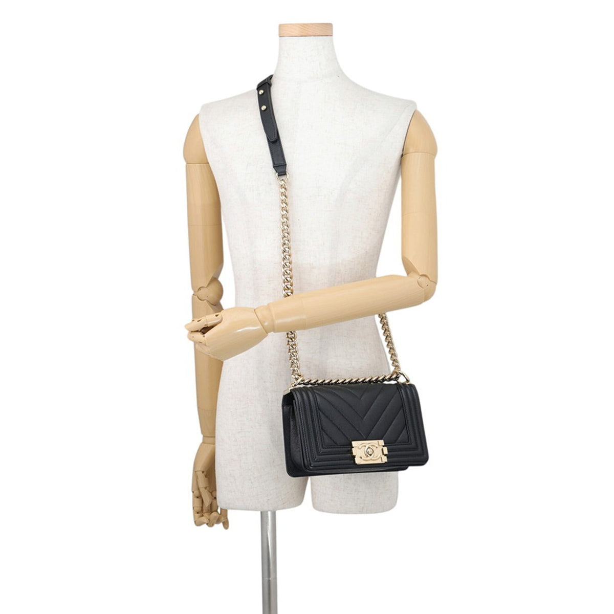 Chanel Black Grained Calfskin Handbag Shoulder Bag (Pre-Owned)