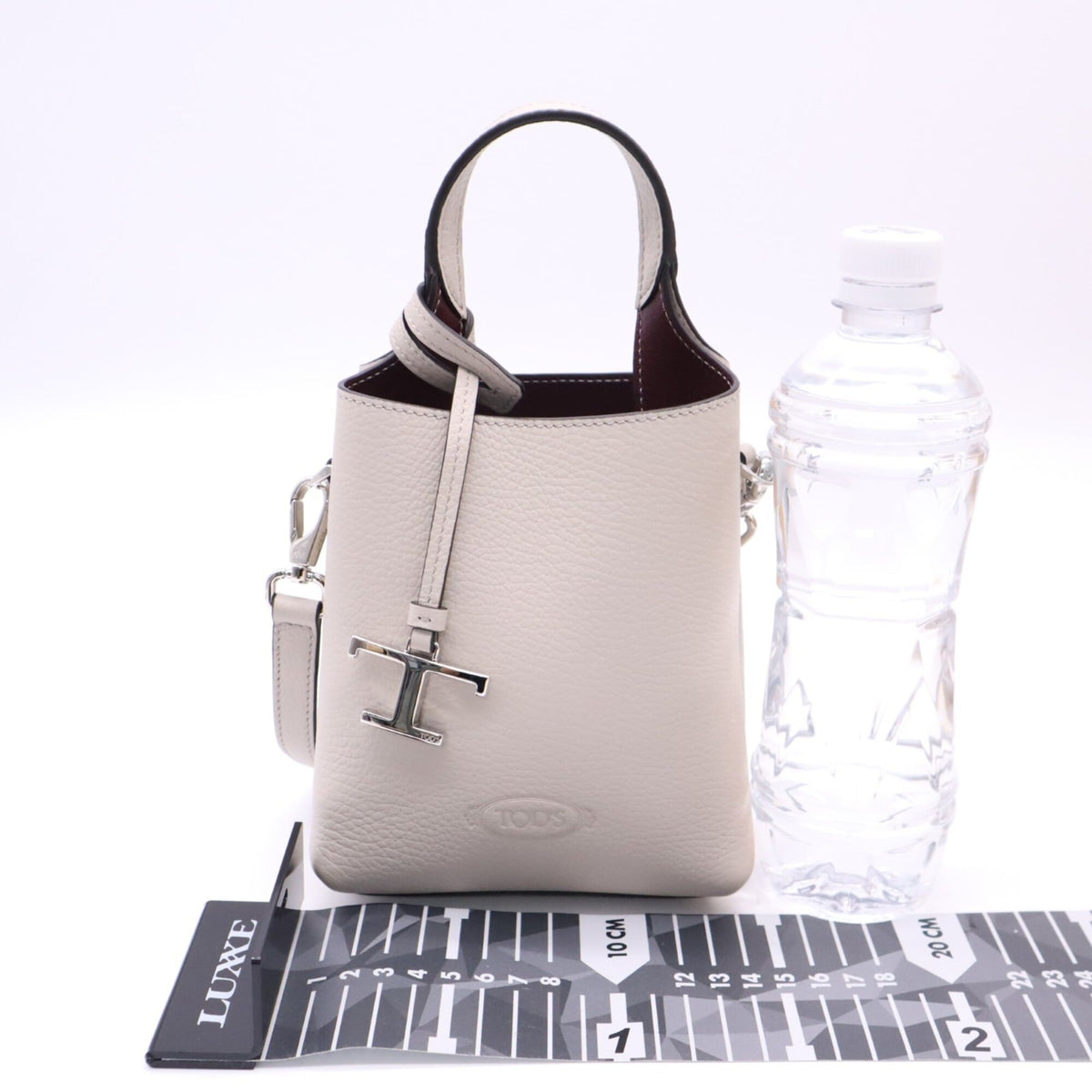 Tod's Beige Bordeaux Shoulder Bag (Pre-Owned)