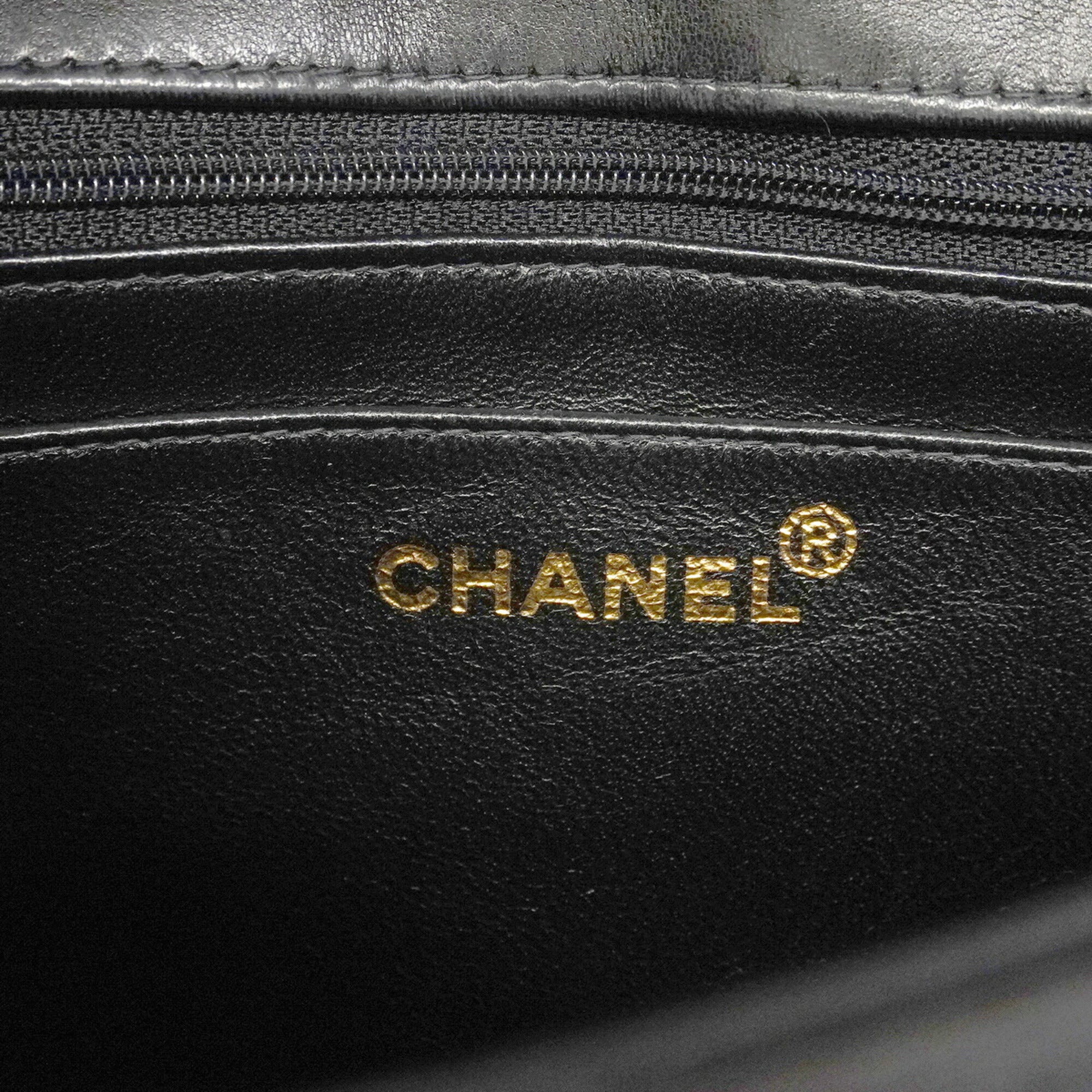 Chanel Black Leather Shoulder Bag (Pre-Owned)