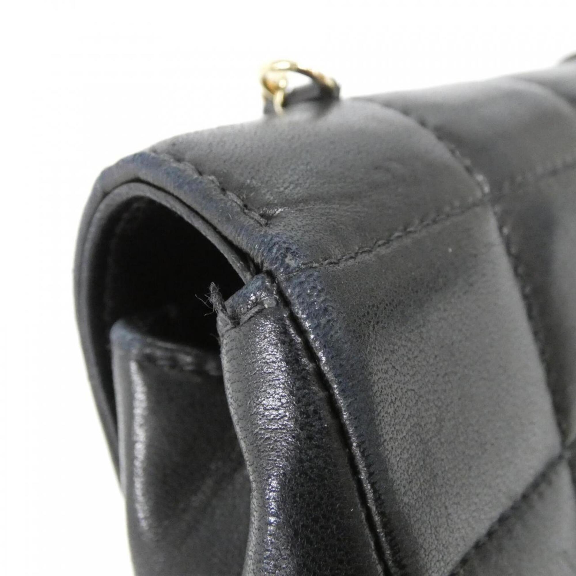 Chanel Black Leather Shoulder Bag (Pre-Owned)
