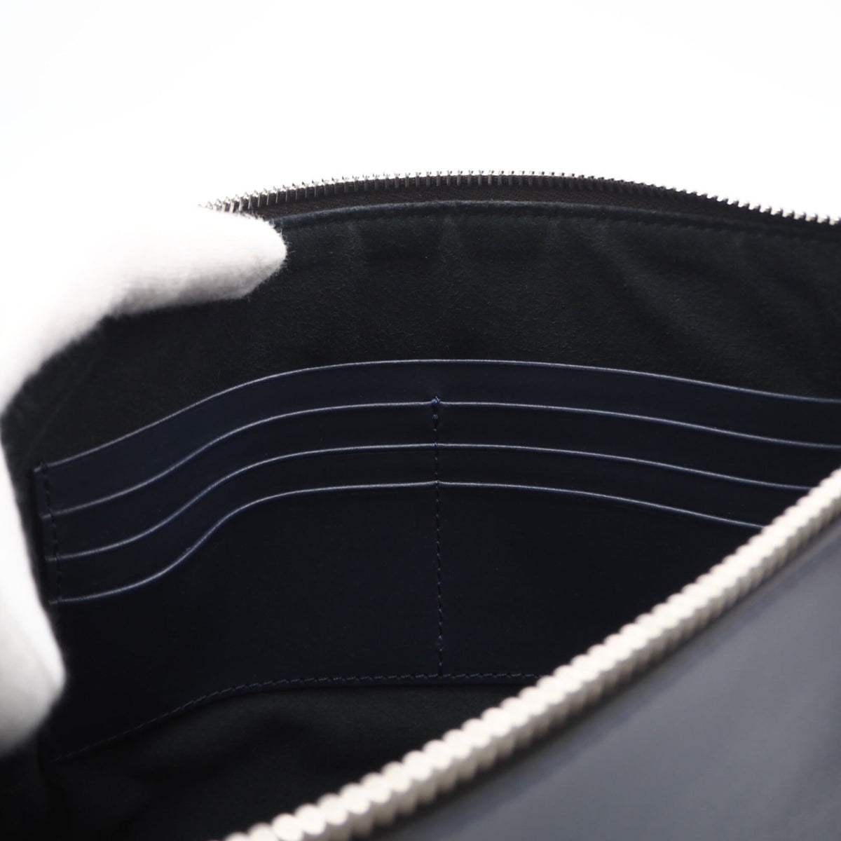 Fendi Navy Leather Clutch Bag (Pre-Owned)