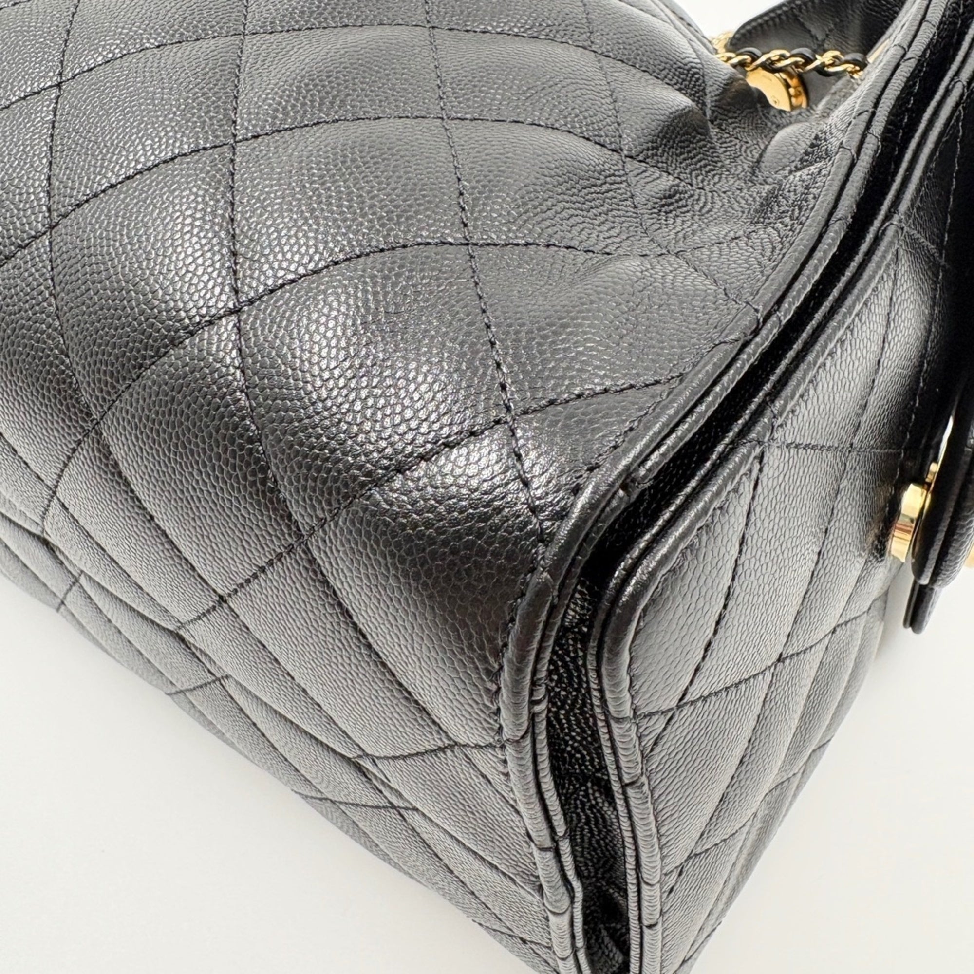 Chanel Black Handbag (Pre-Owned)