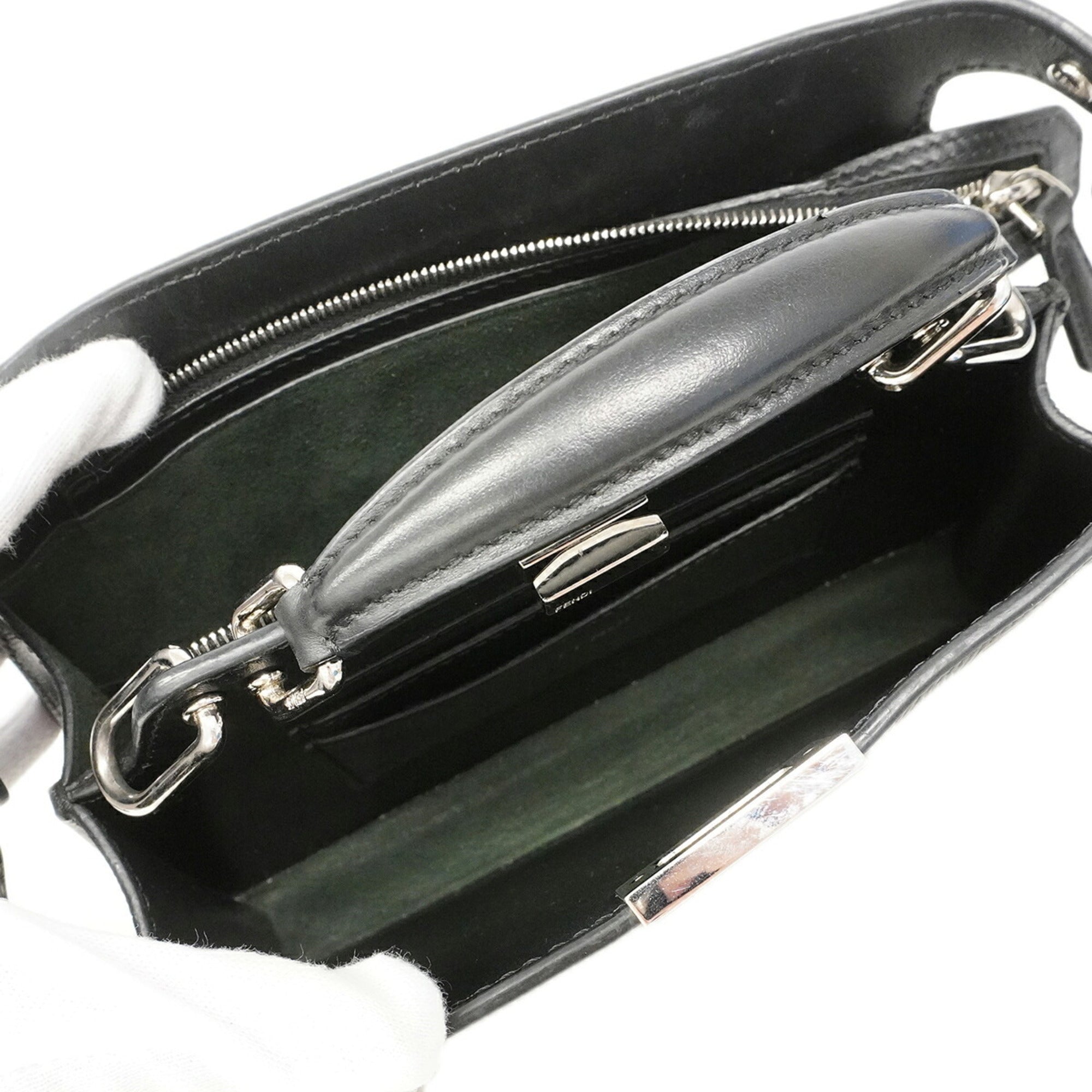 Fendi Black Leather Handbag (Pre-Owned)