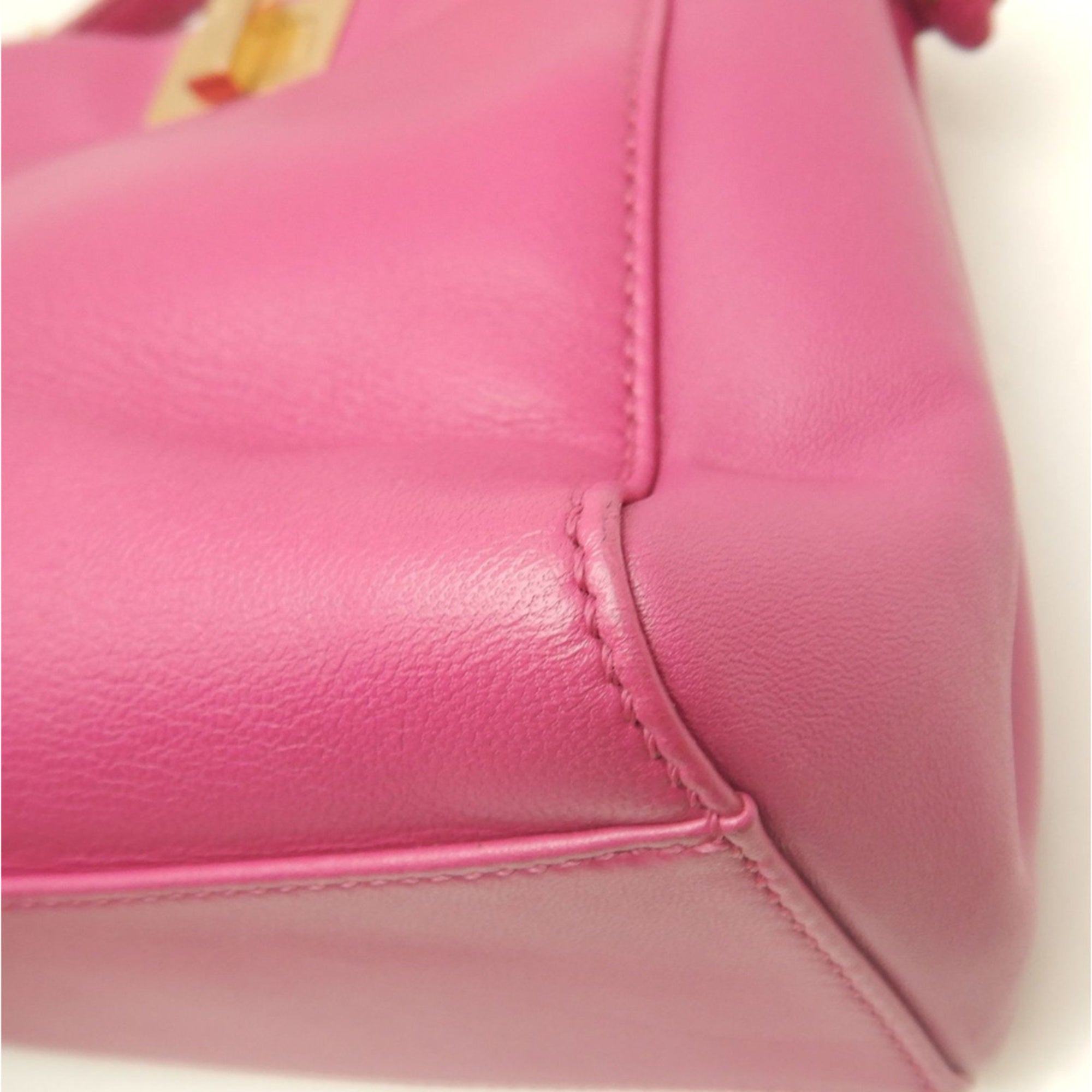 Fendi Pink Leather Handbag (Pre-Owned)