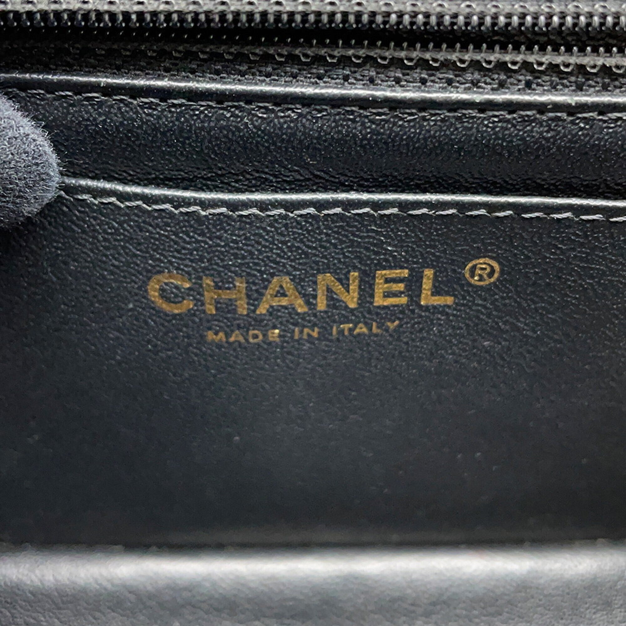 Chanel Matelasse Black Leather Handbag Shoulder Bag (Pre-Owned)