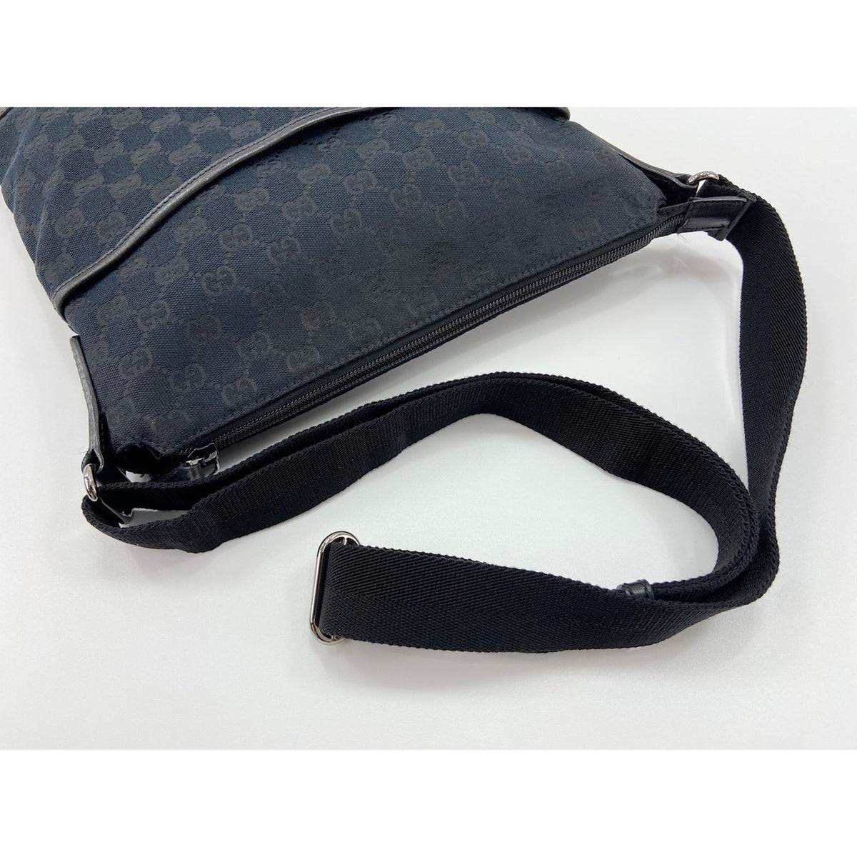 Gucci Black Shoulder Bag (Pre-Owned)
