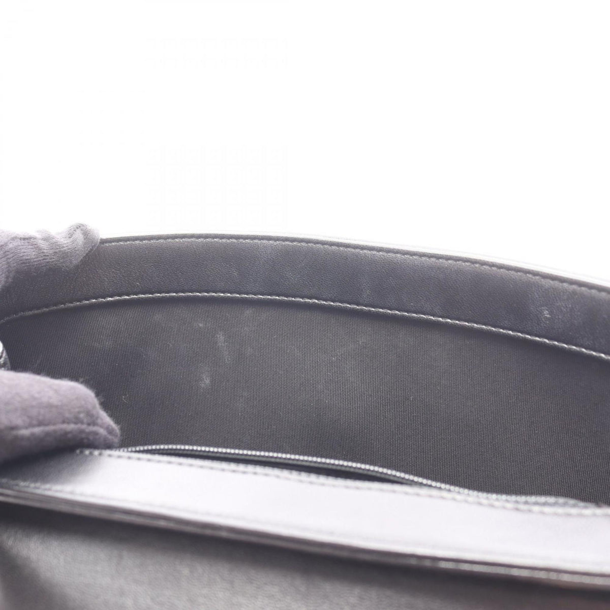 Chanel Black Leather Handbag Shoulder Bag (Pre-Owned)
