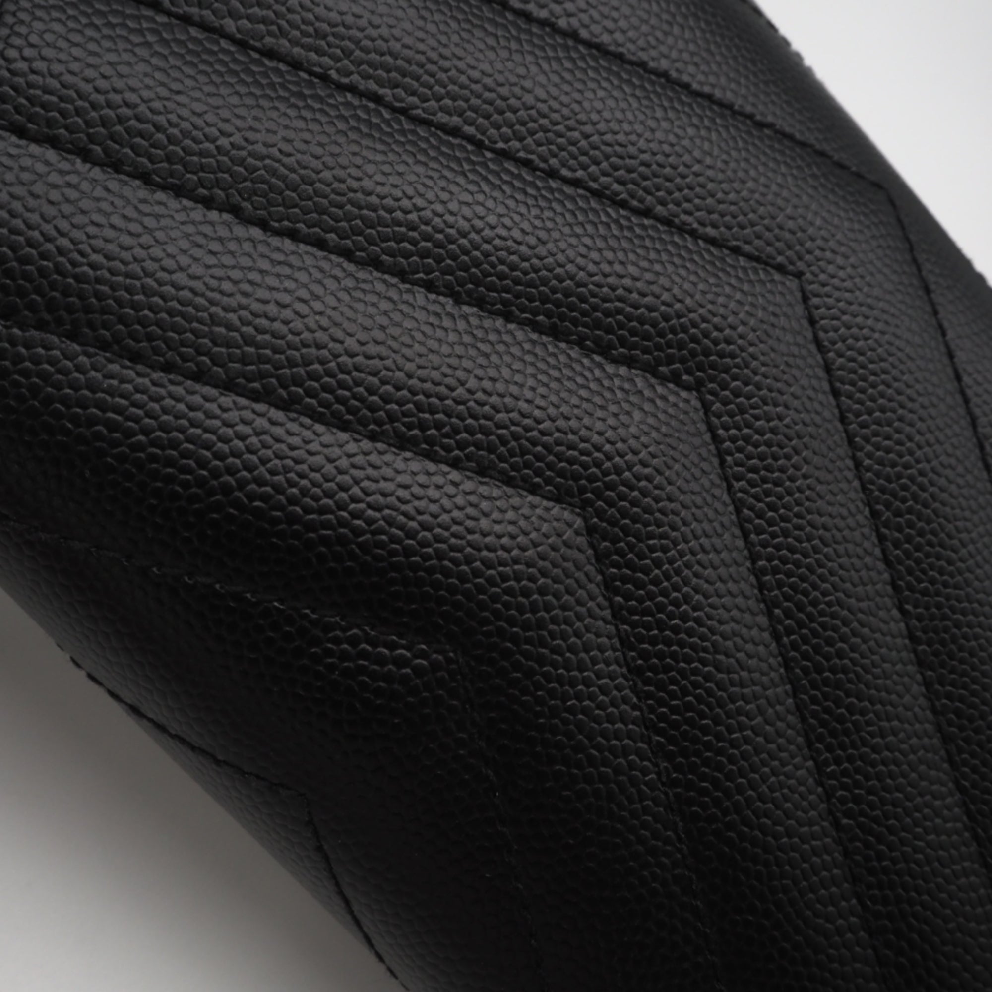 Yves Saint Laurent Black Leather Long Wallet (Bi-Fold) (Pre-Owned)