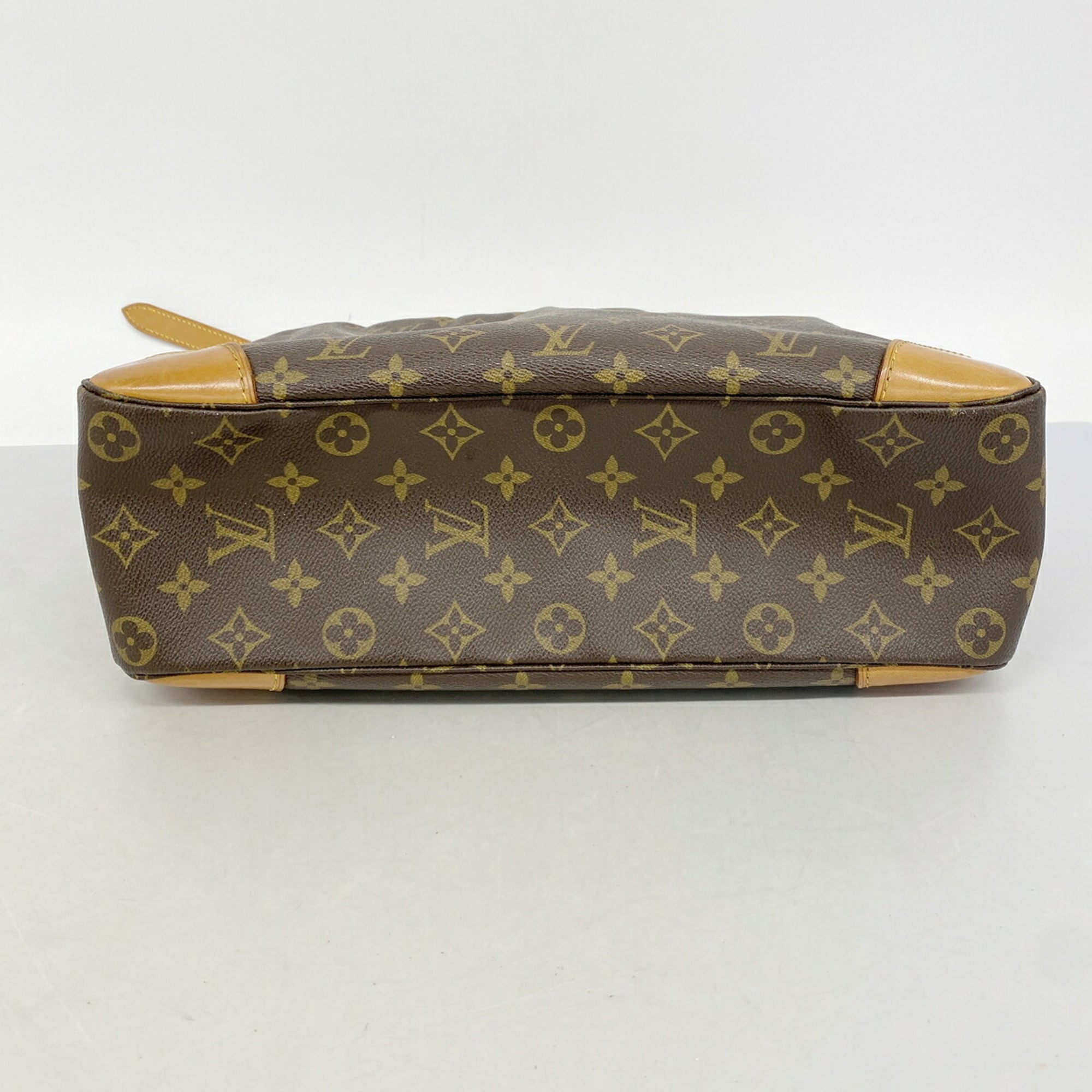 Louis Vuitton Brown Shoulder Bag (Pre-Owned)