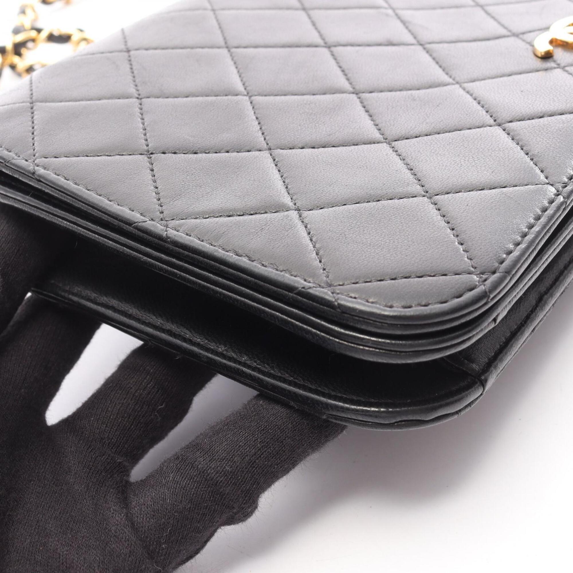 Chanel Black Leather Handbag Shoulder Bag (Pre-Owned)