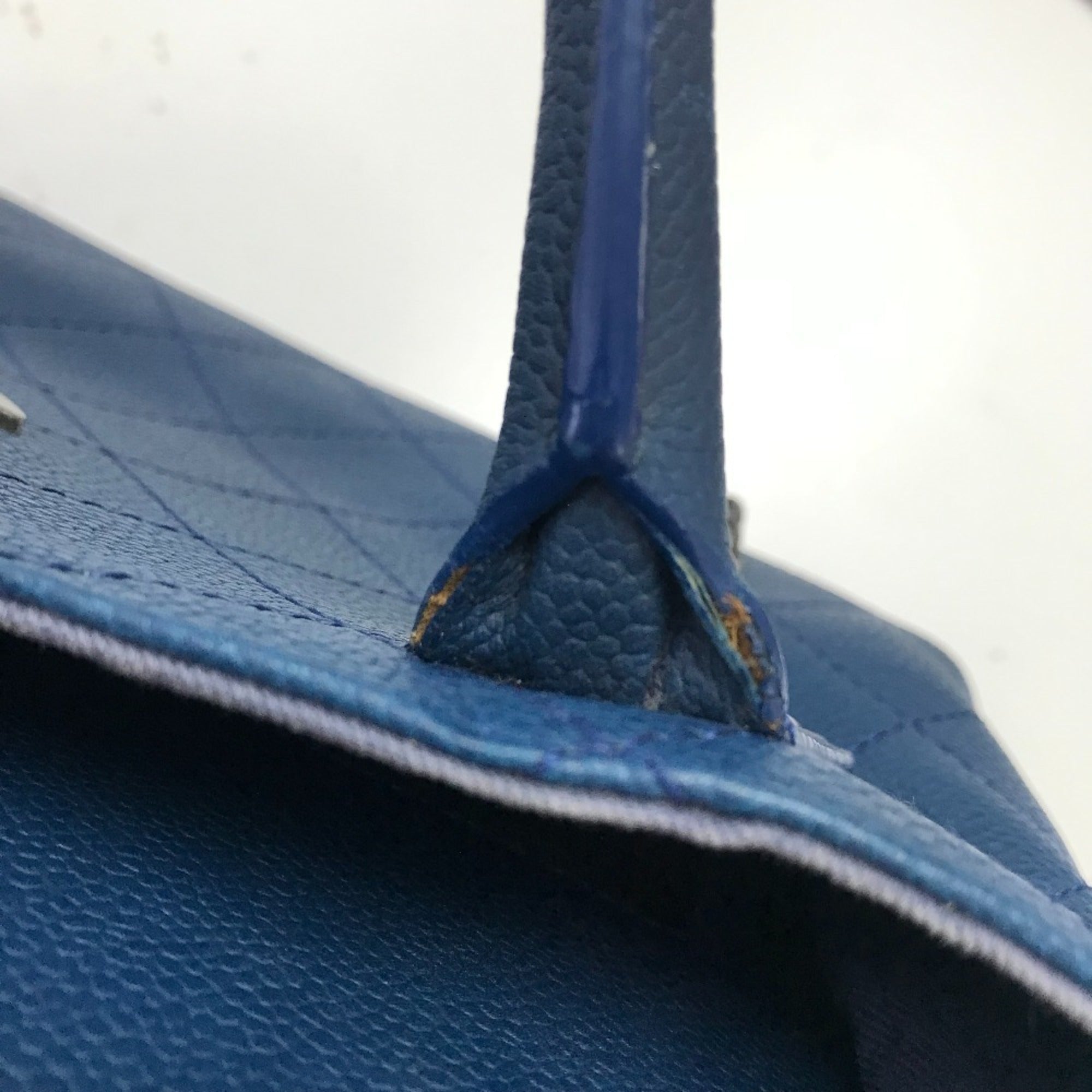 Chanel Blue Caviar Leather Handbag Shoulder Bag Tote Bag (Pre-Owned)