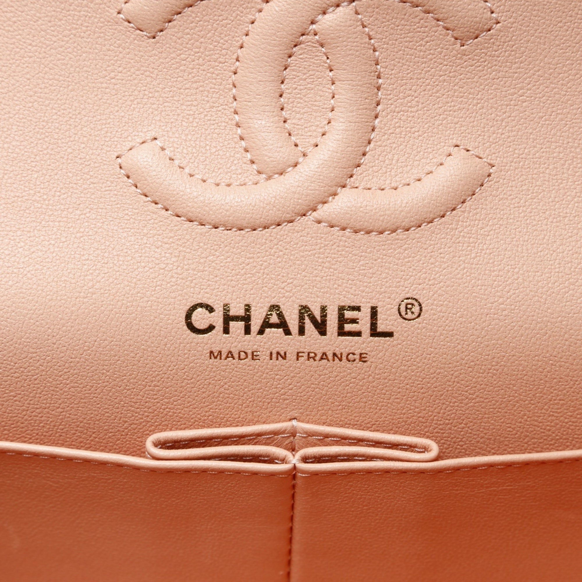 Chanel Pink Shoulder Bag (Pre-Owned)
