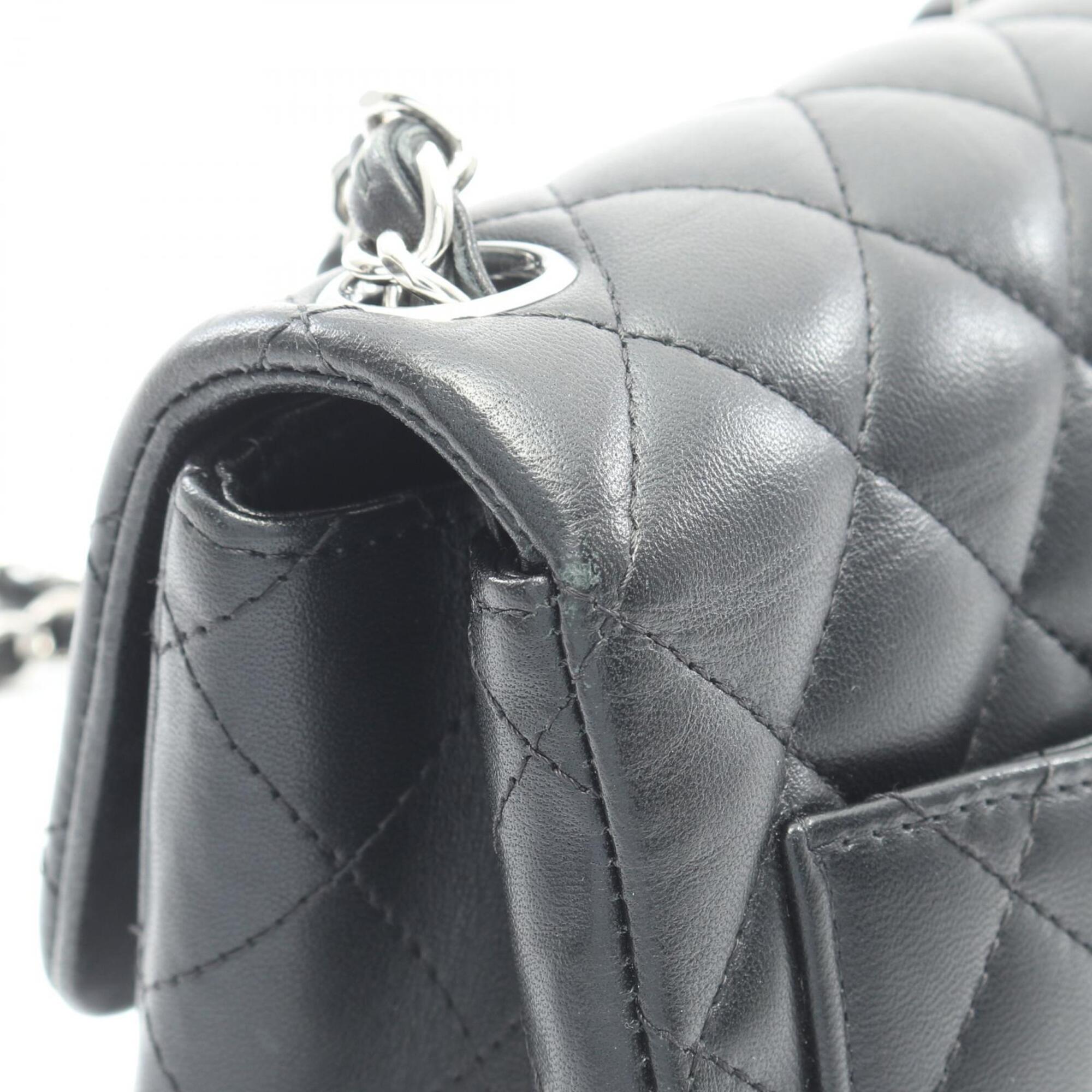 Chanel Black Leather Handbag Shoulder Bag (Pre-Owned)