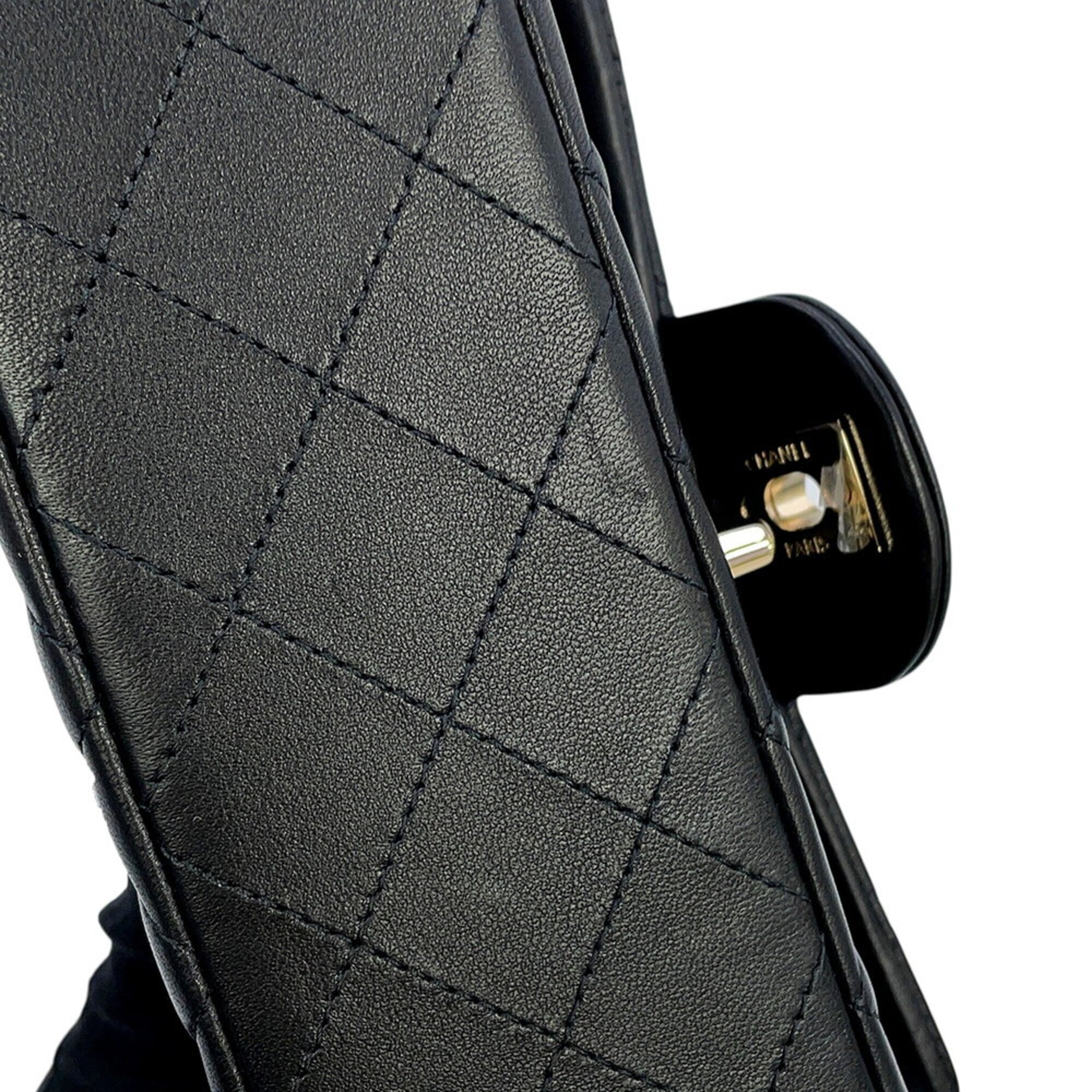 Chanel Matelasse Black Leather Handbag Shoulder Bag (Pre-Owned)