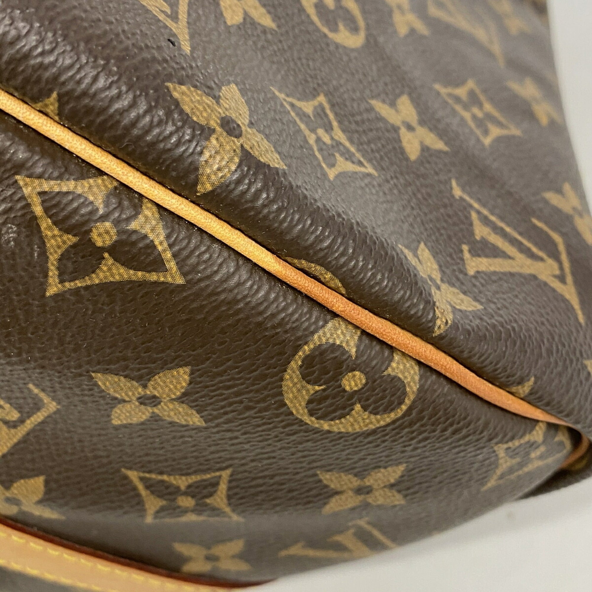 Louis Vuitton Brown Handbag (Pre-Owned)
