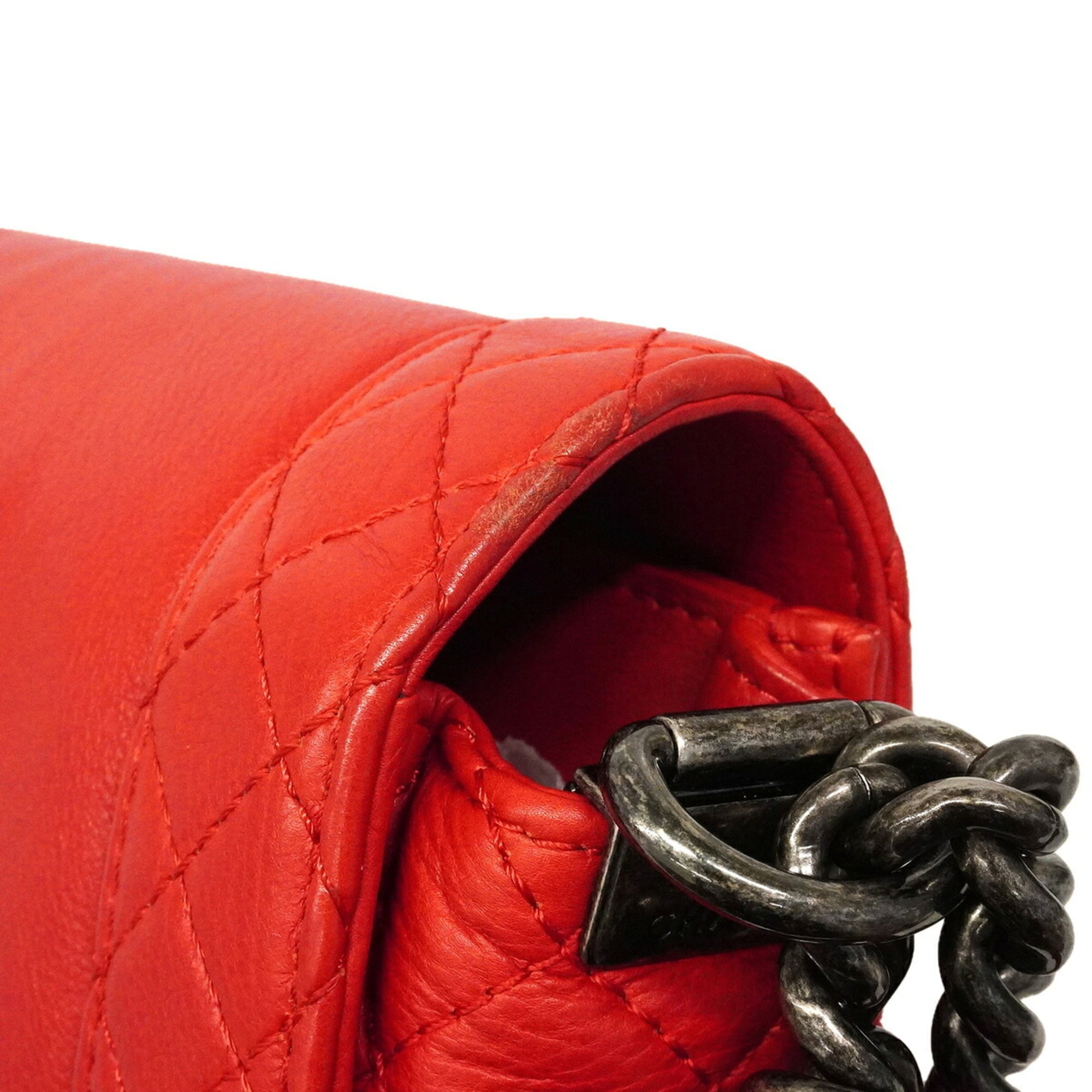 Chanel Red Color Leather Shoulder Bag (Pre-Owned)