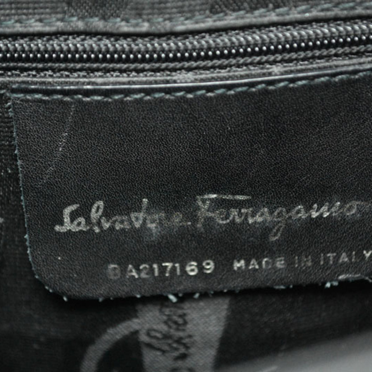 Salvatore Ferragamo Black Leather Shoulder Bag Tote Bag (Pre-Owned)