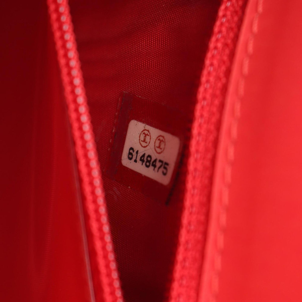 Chanel Red Color Fabric Handbag Shoulder Bag (Pre-Owned)