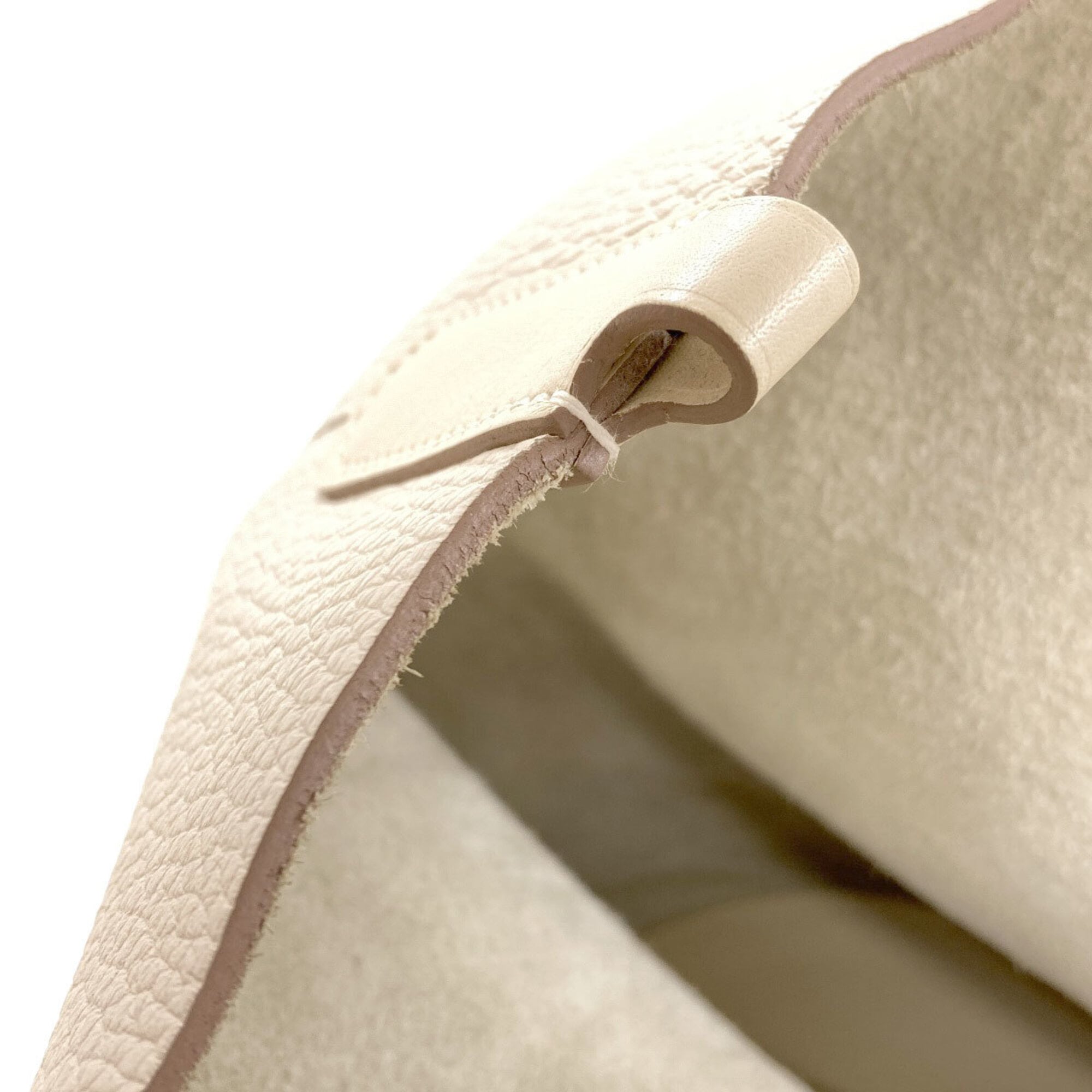 Hermes Cream Taurillon Clemence Leather Handbag (Pre-Owned)