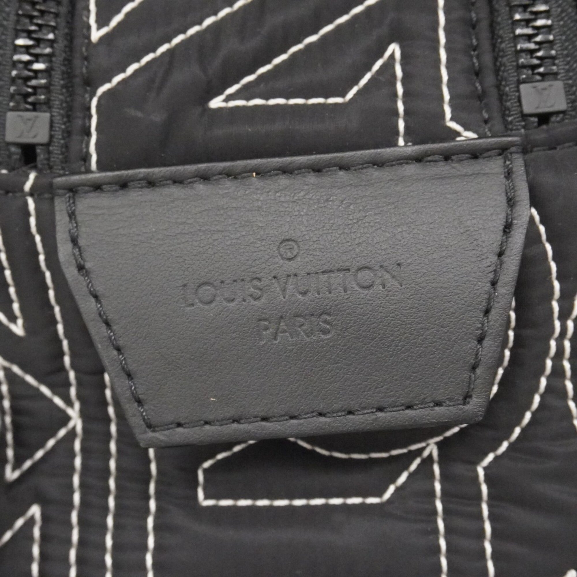 Louis Vuitton Black Handbag (Pre-Owned)