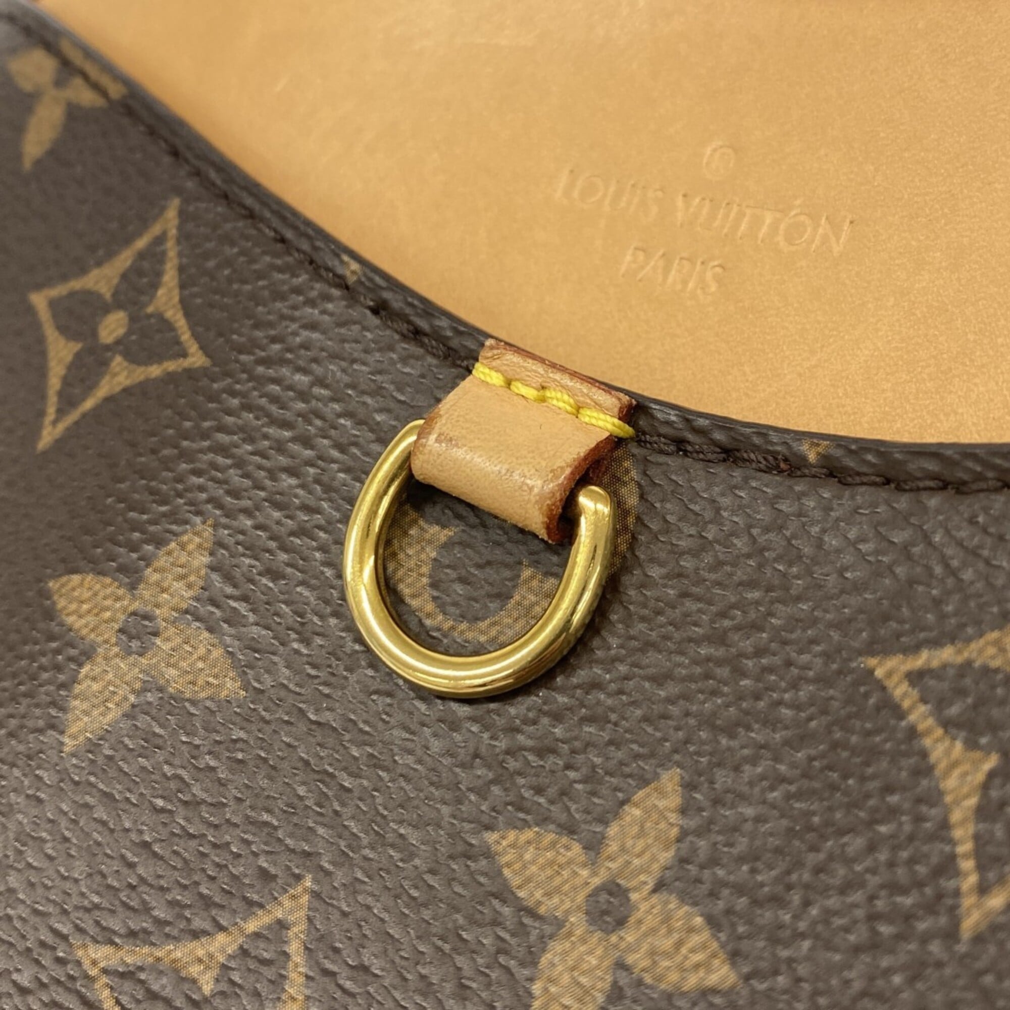 Louis Vuitton Brown Shoulder Bag (Pre-Owned)