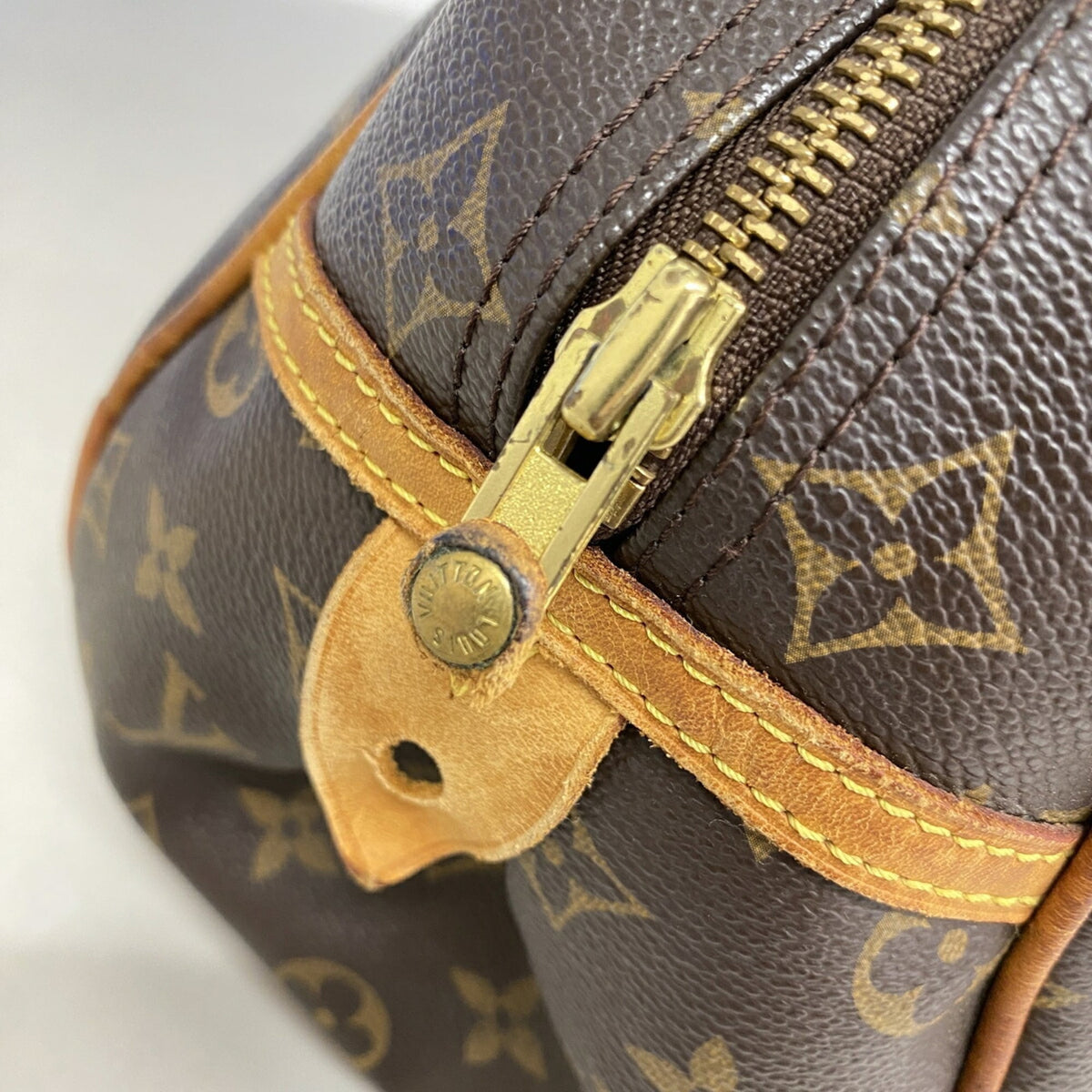 Louis Vuitton Brown Tote Bag (Pre-Owned)