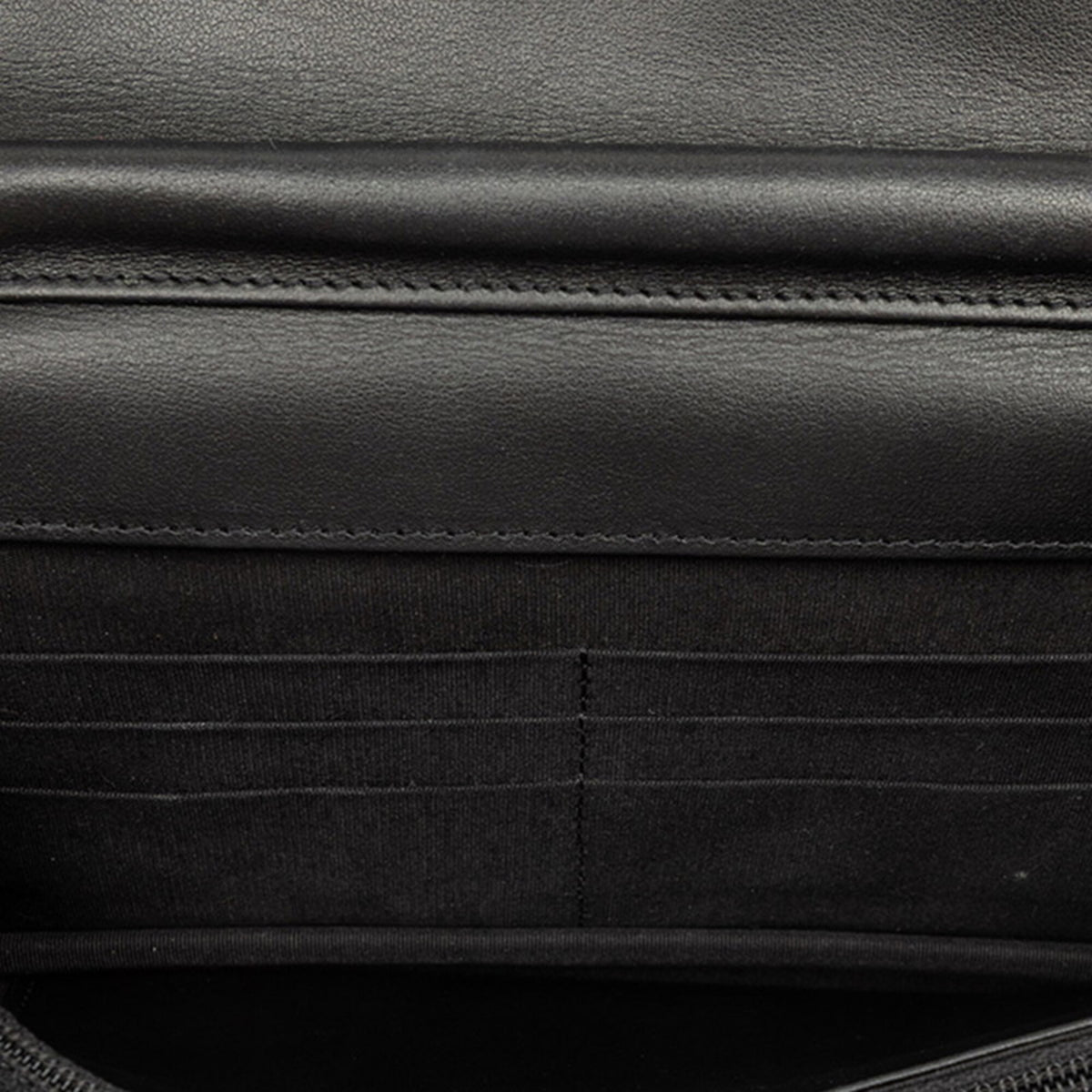 Chanel Black Grained Calfskin Shoulder Bag (Pre-Owned)