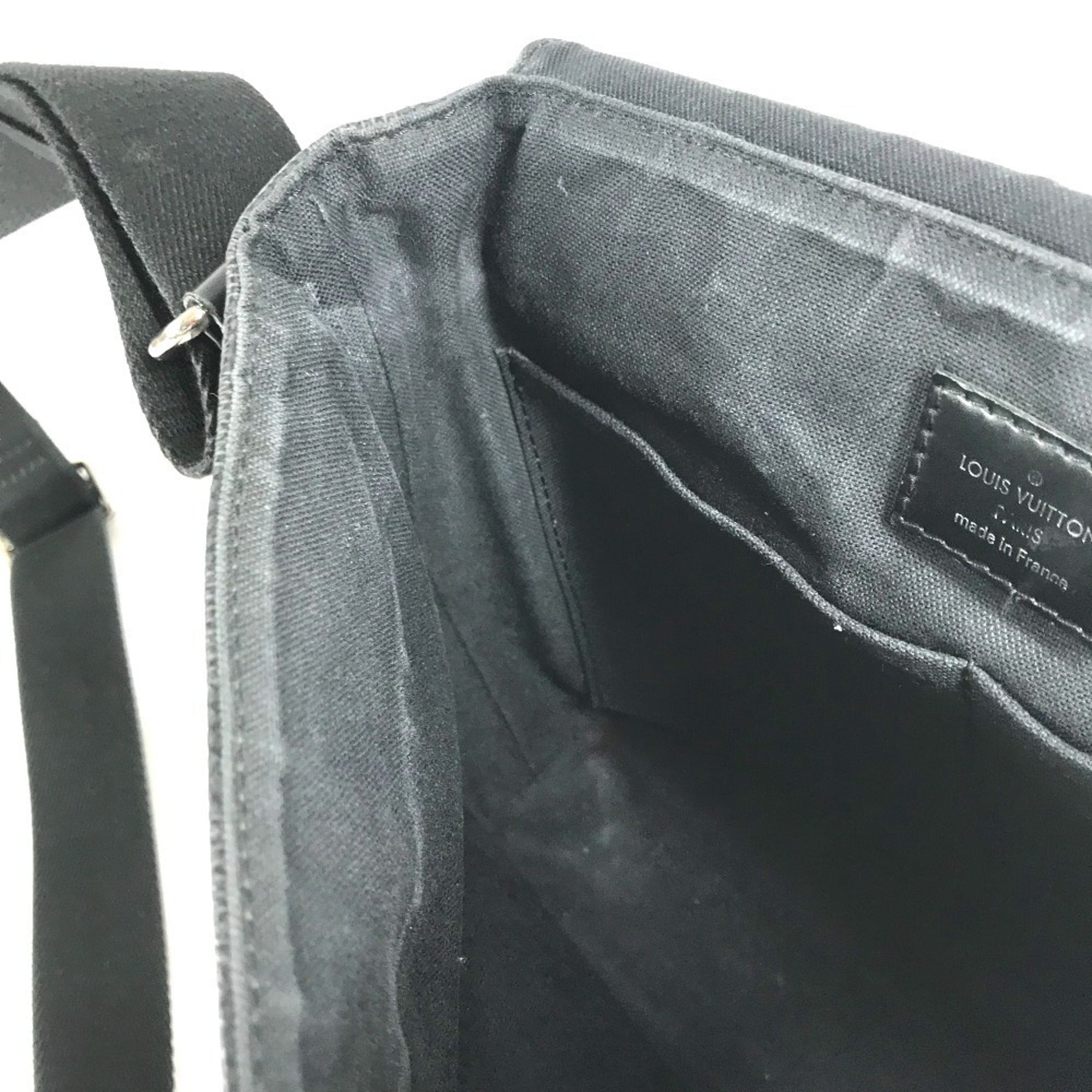 Louis Vuitton Black Damier Graphite Messenger Bag Shoulder Bag (Pre-Owned)