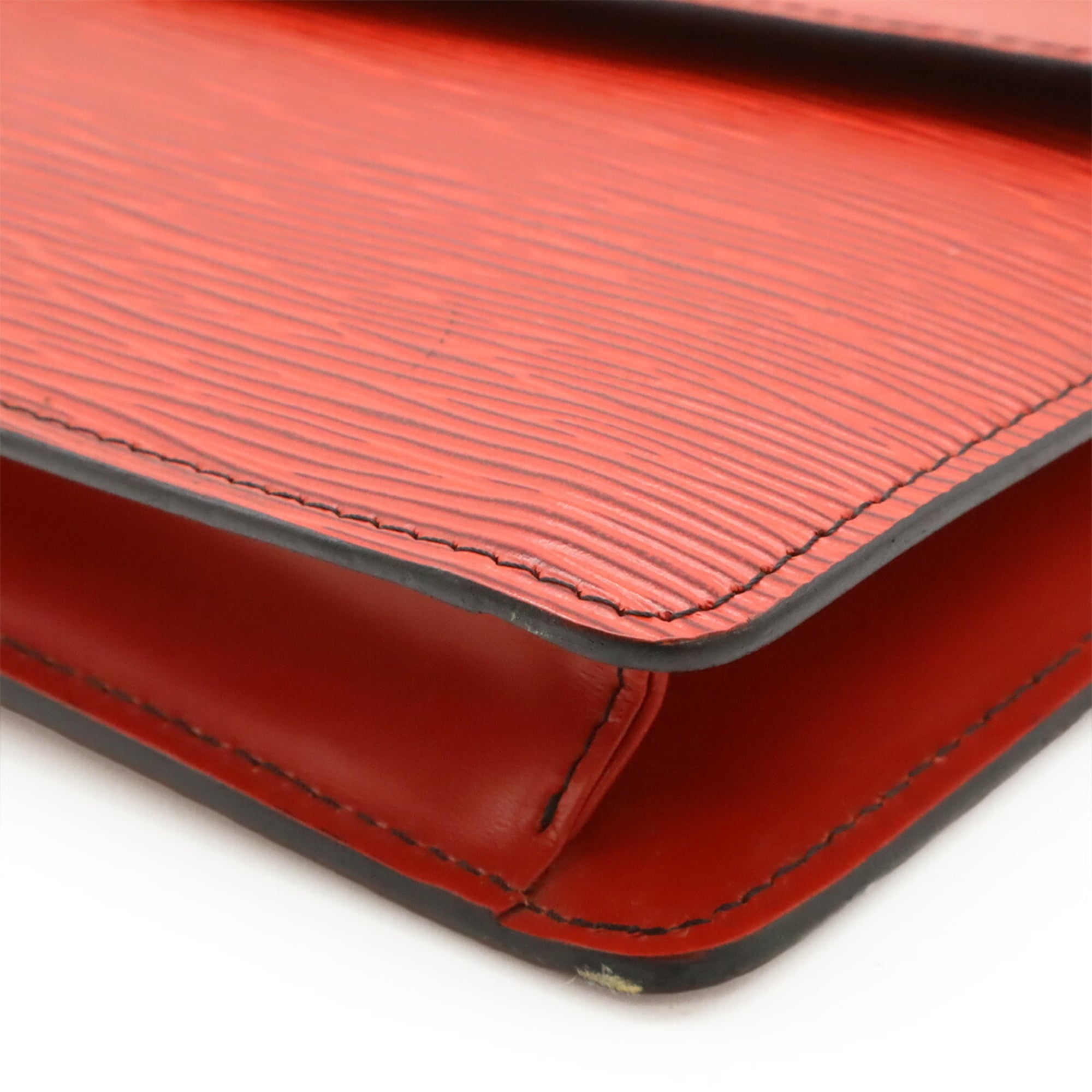 Louis Vuitton Castilian Red Epi Leather Clutch Bag (Pre-Owned)