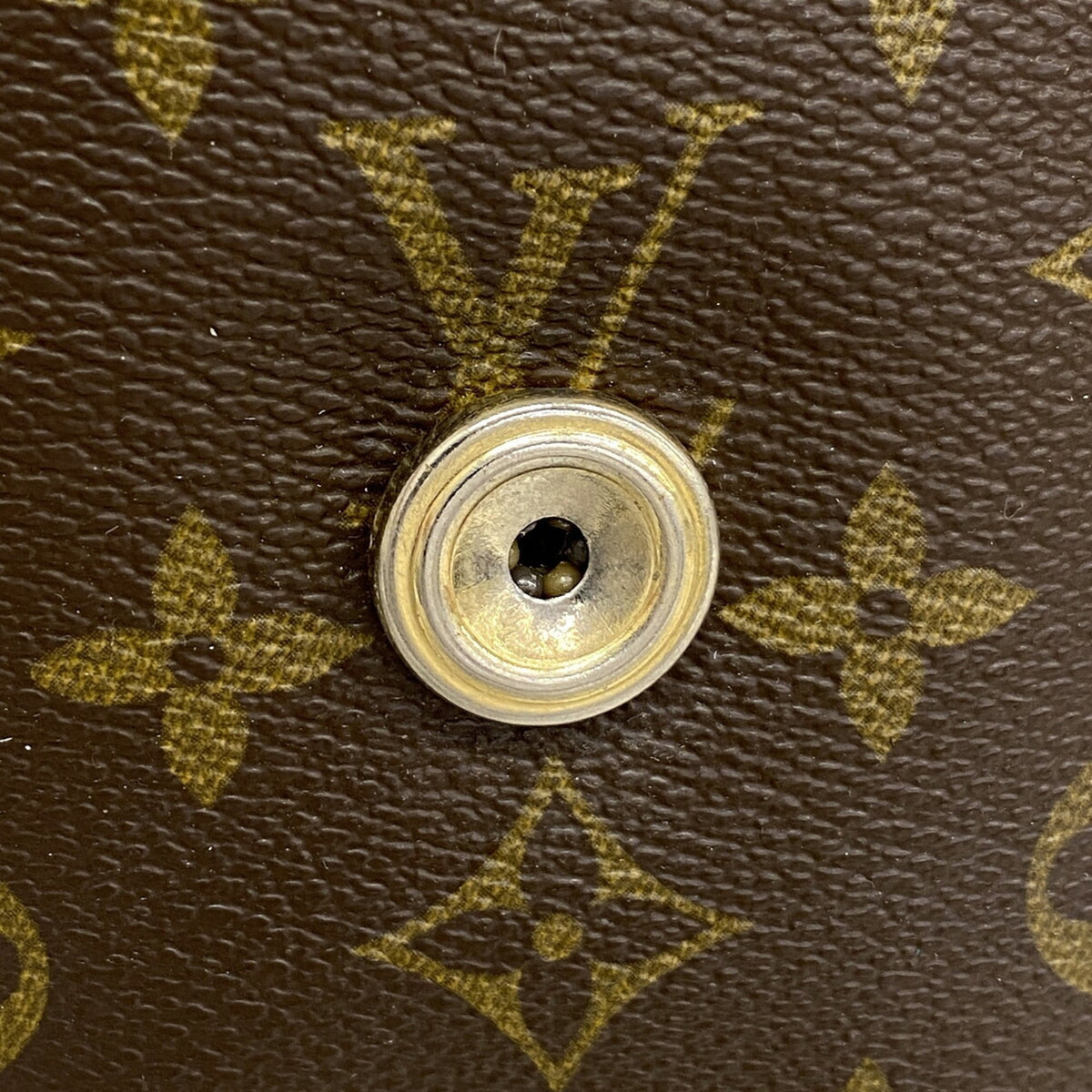 Louis Vuitton Brown Shoulder Bag (Pre-Owned)