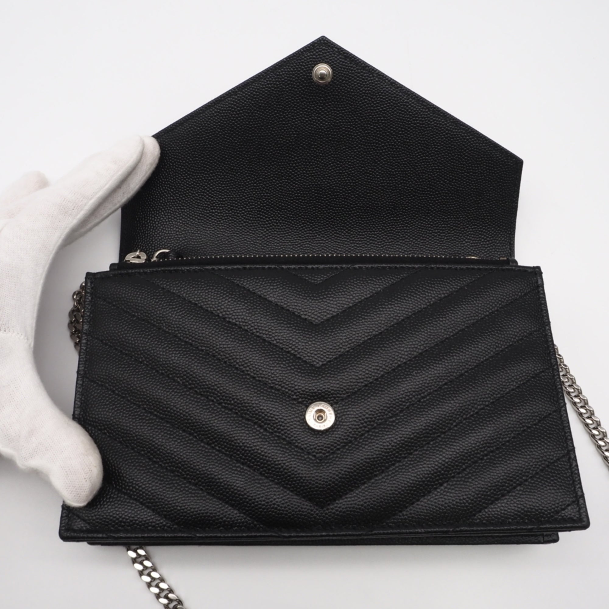 Yves Saint Laurent Black Leather Shoulder Bag (Pre-Owned)