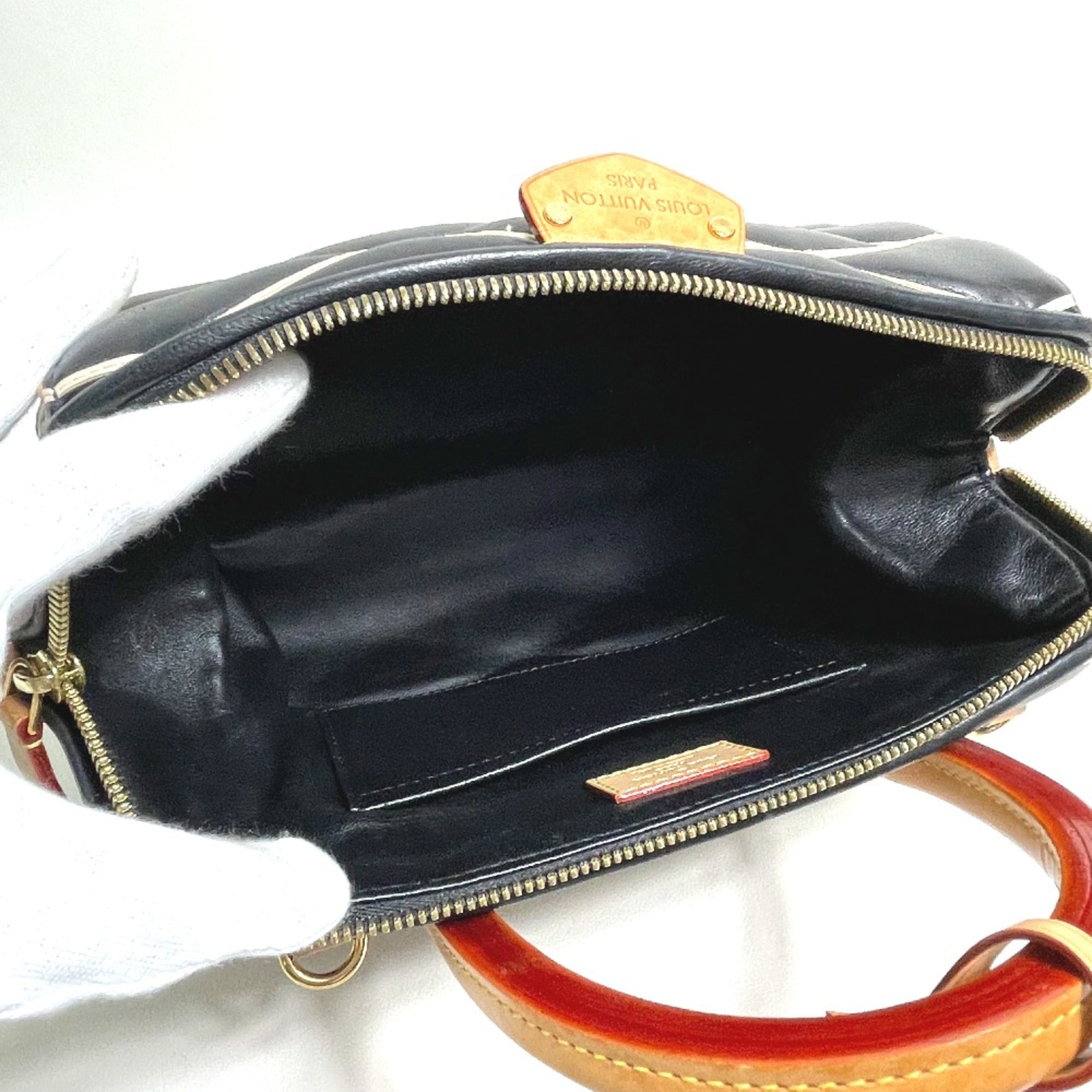 Louis Vuitton Black Leather Handbag (Pre-Owned)