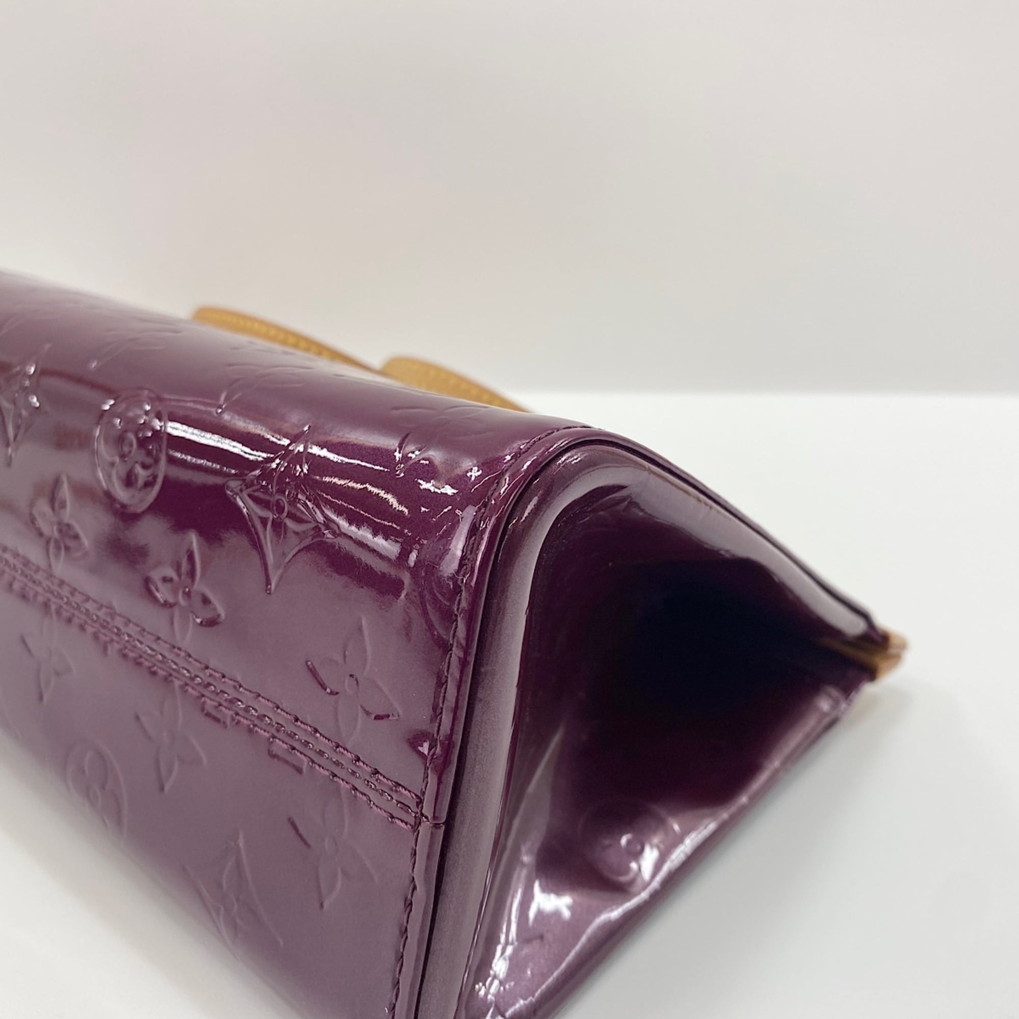 Louis Vuitton Purple Handbag (Pre-Owned)