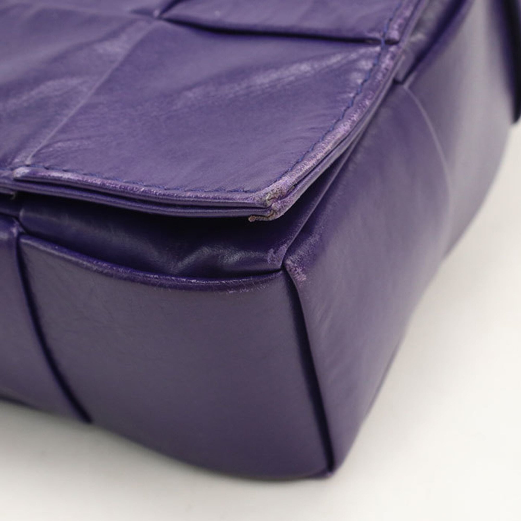 Bottega Veneta Purple Leather Shoulder Bag (Pre-Owned)