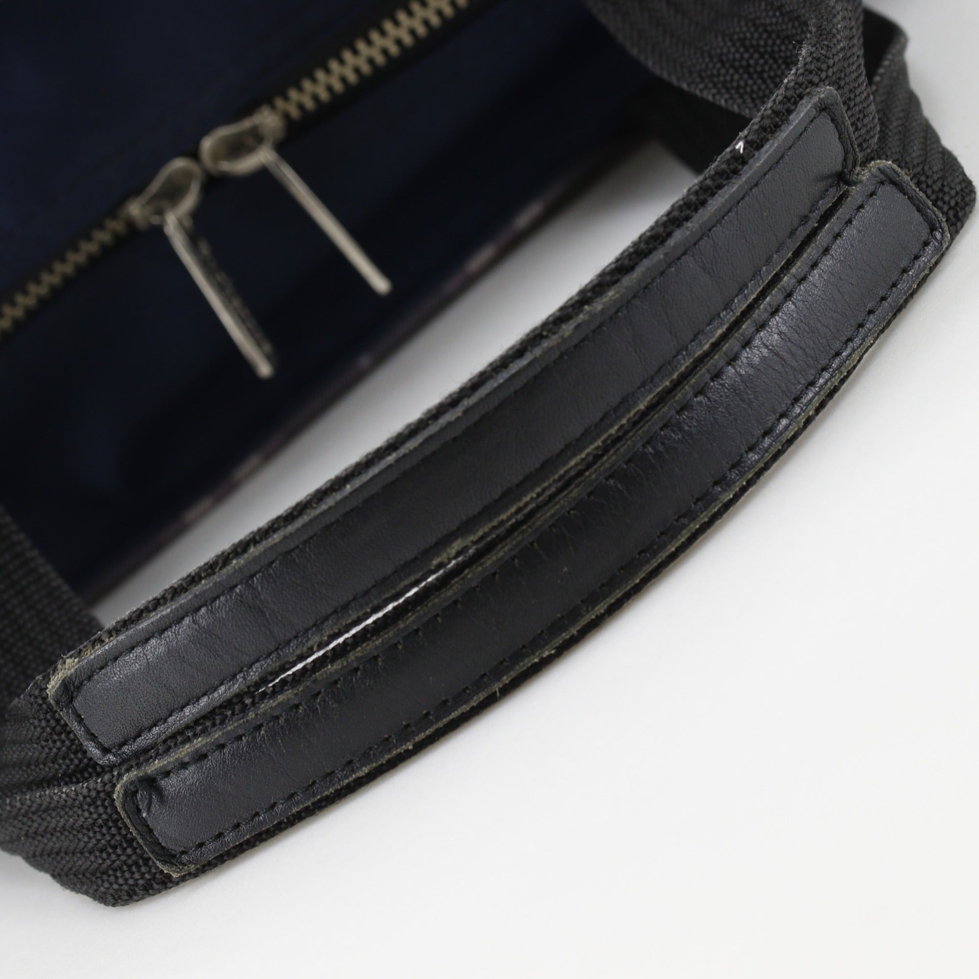 Burberry Blue Label Blue Navy Nylon Tote Bag (Pre-Owned)