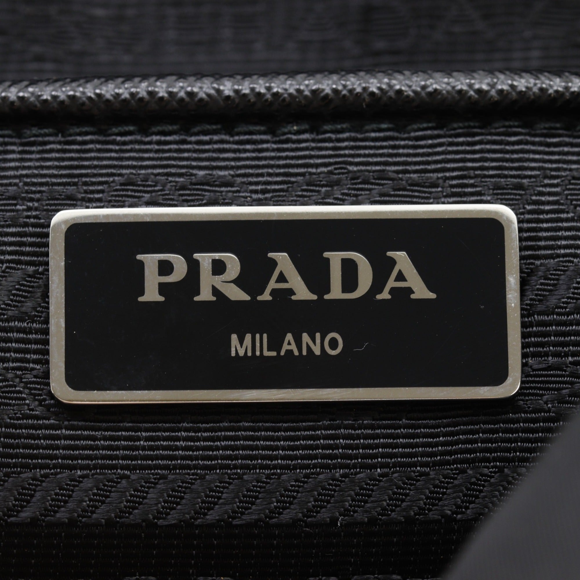 Prada Black Nero Nylon Messenger Bag Shoulder Bag (Pre-Owned)