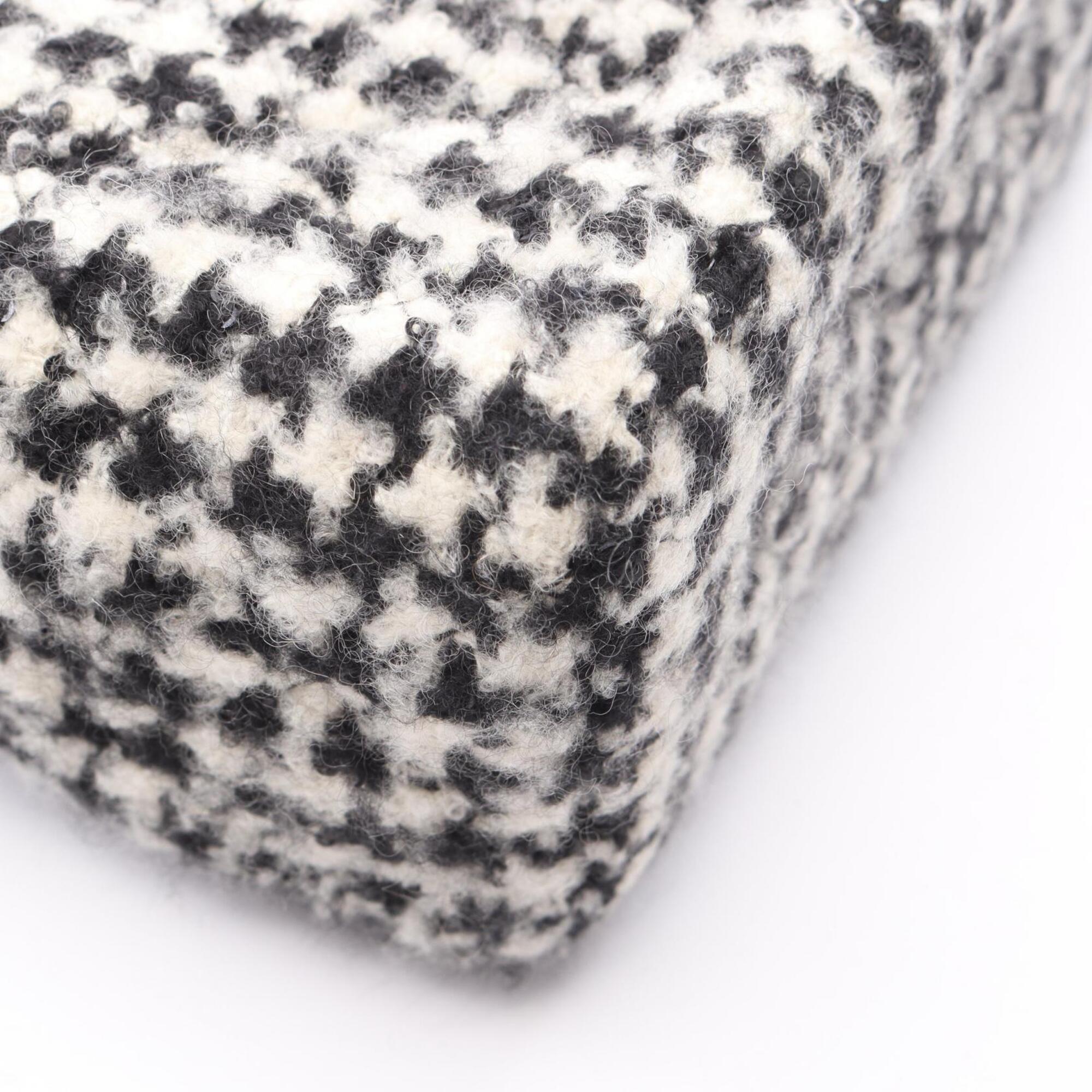 Chanel Black White Fabric Handbag Shoulder Bag (Pre-Owned)
