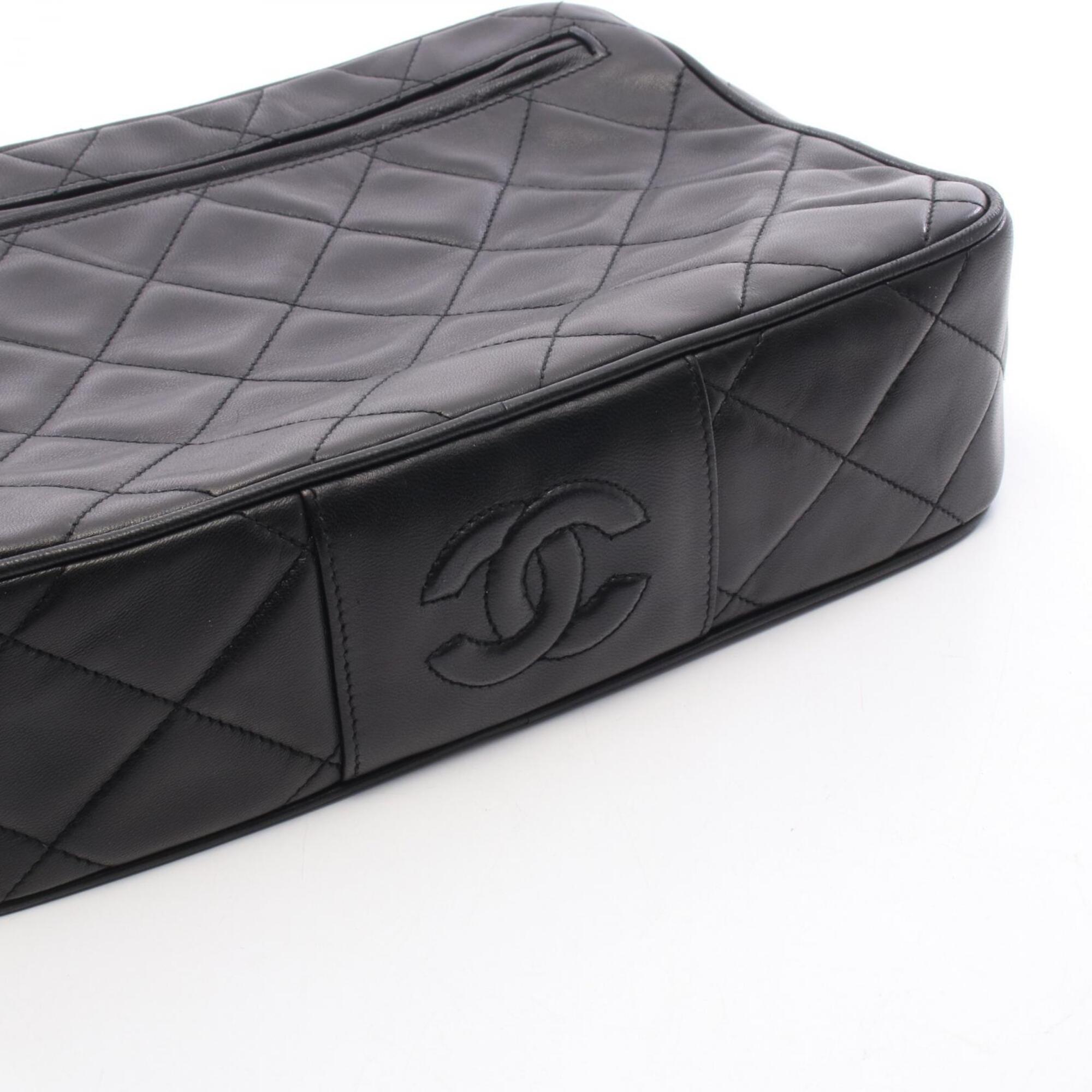 Chanel Black Leather Handbag Shoulder Bag (Pre-Owned)