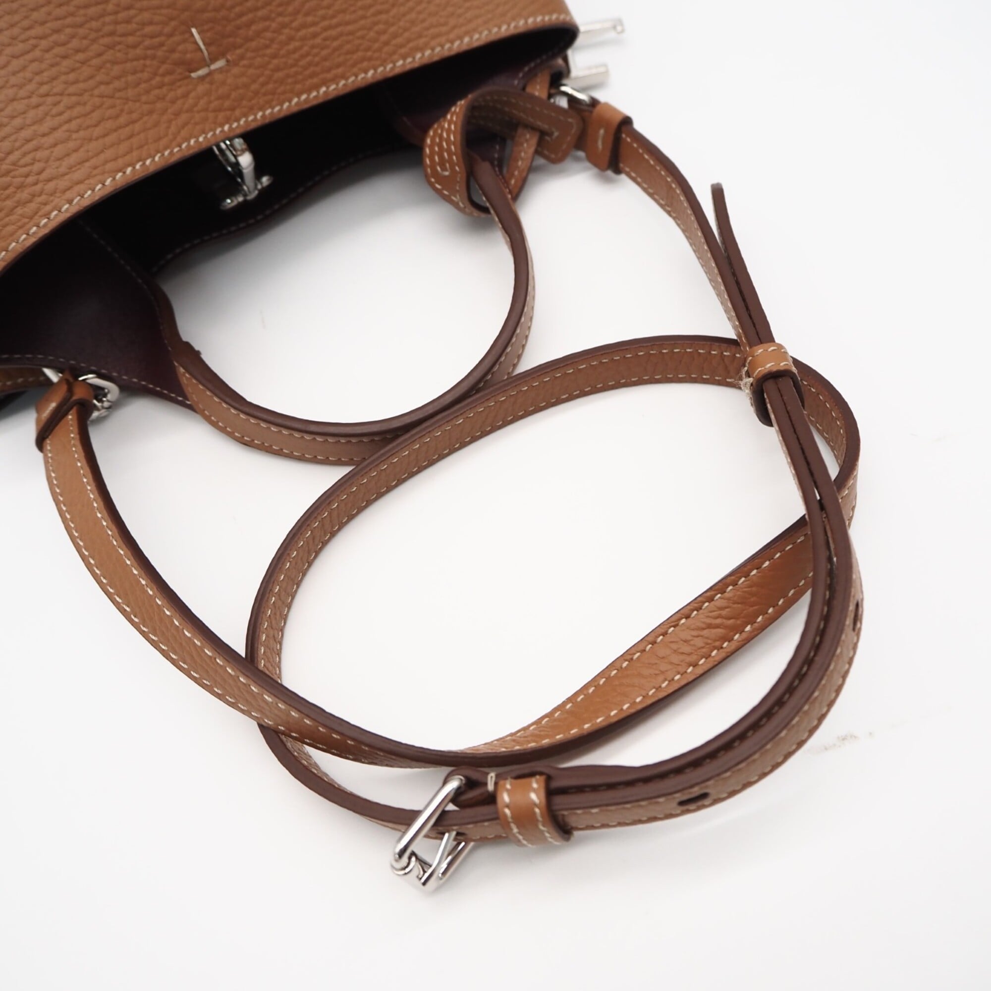Tod's Brown Leather Handbag (Pre-Owned)