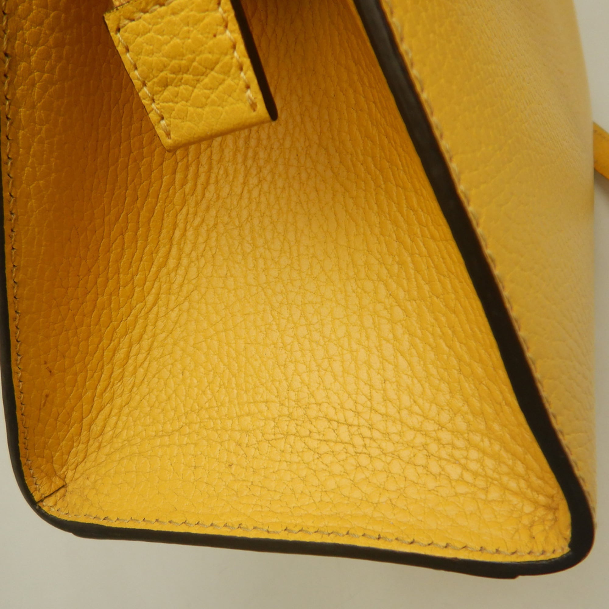 Gucci Yellow Leather Handbag (Pre-Owned)